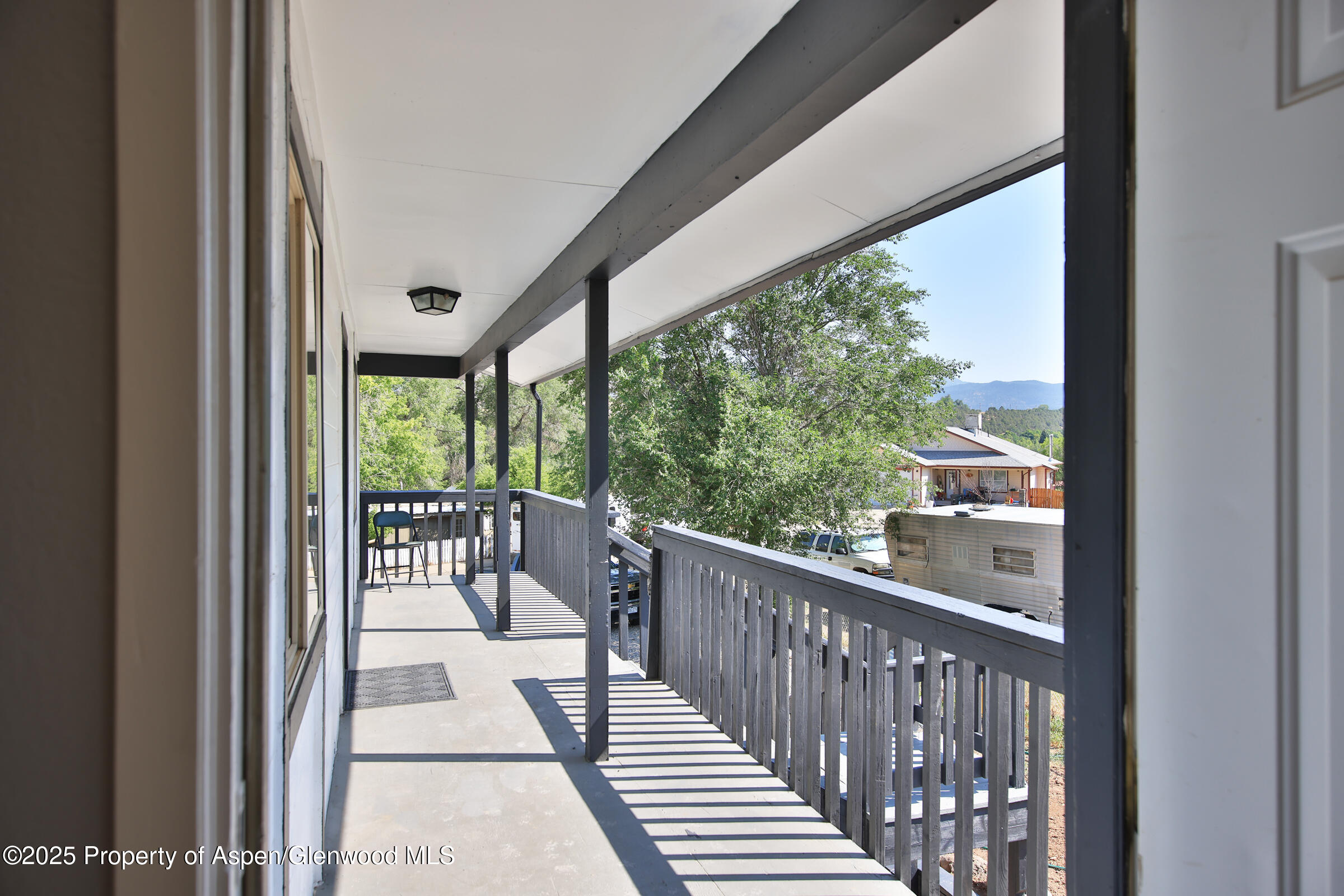 528 Oakbrush Circle, 2 Property Photo 3