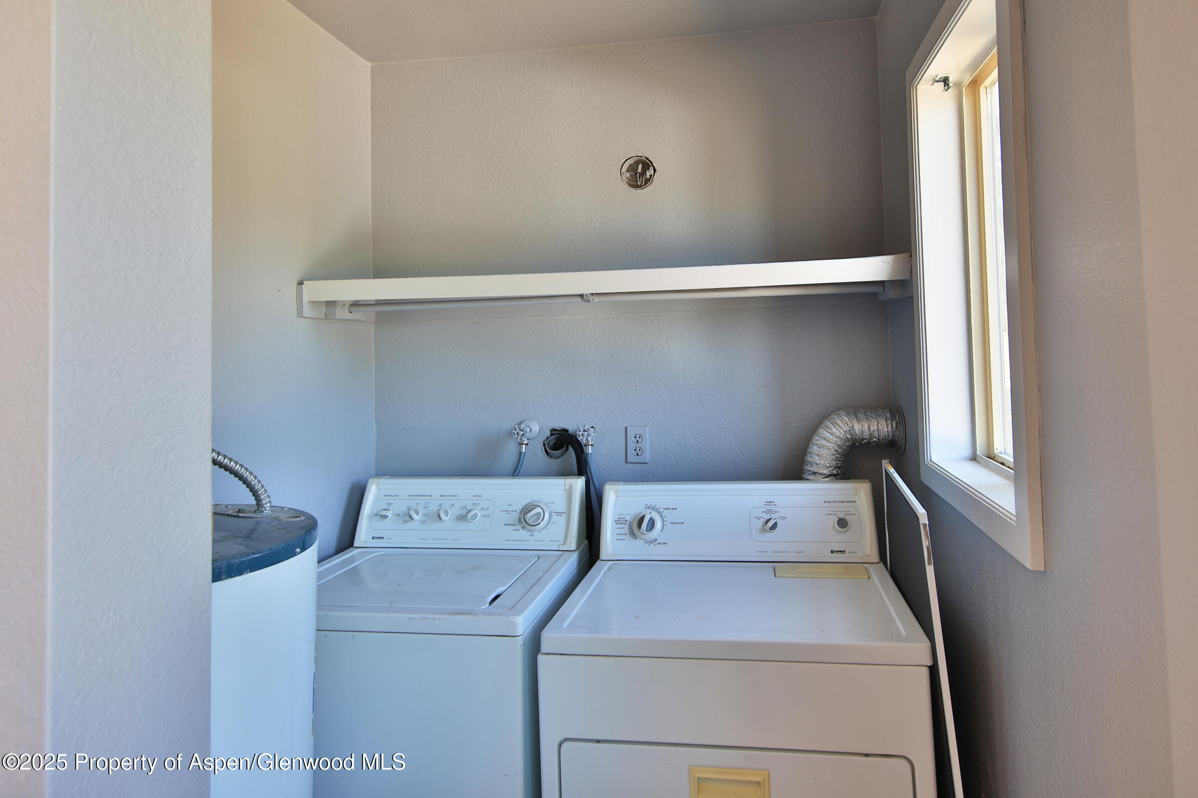 528 Oakbrush Circle, 2 Property Photo 9