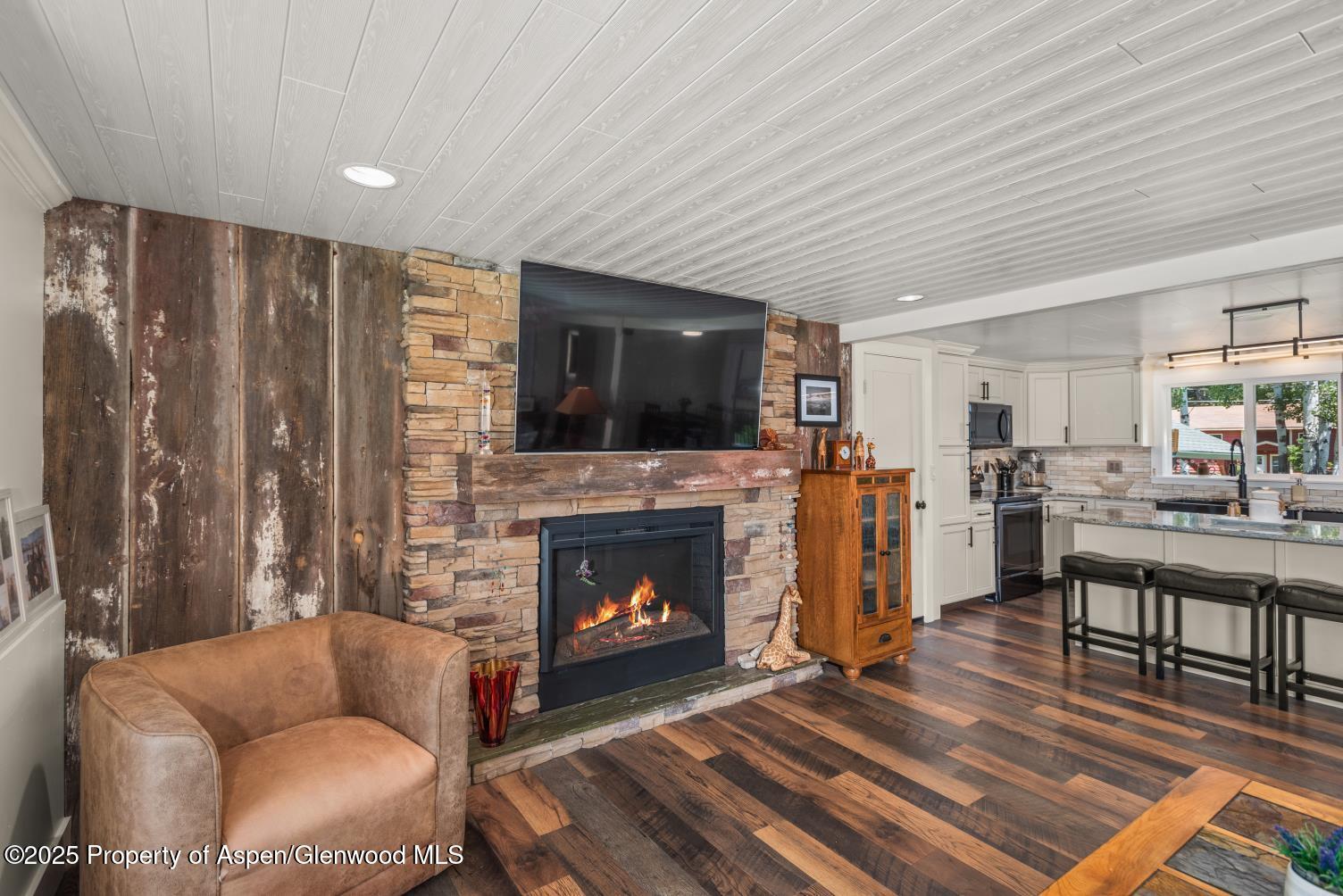 584 Grace Drive Property Photo 13