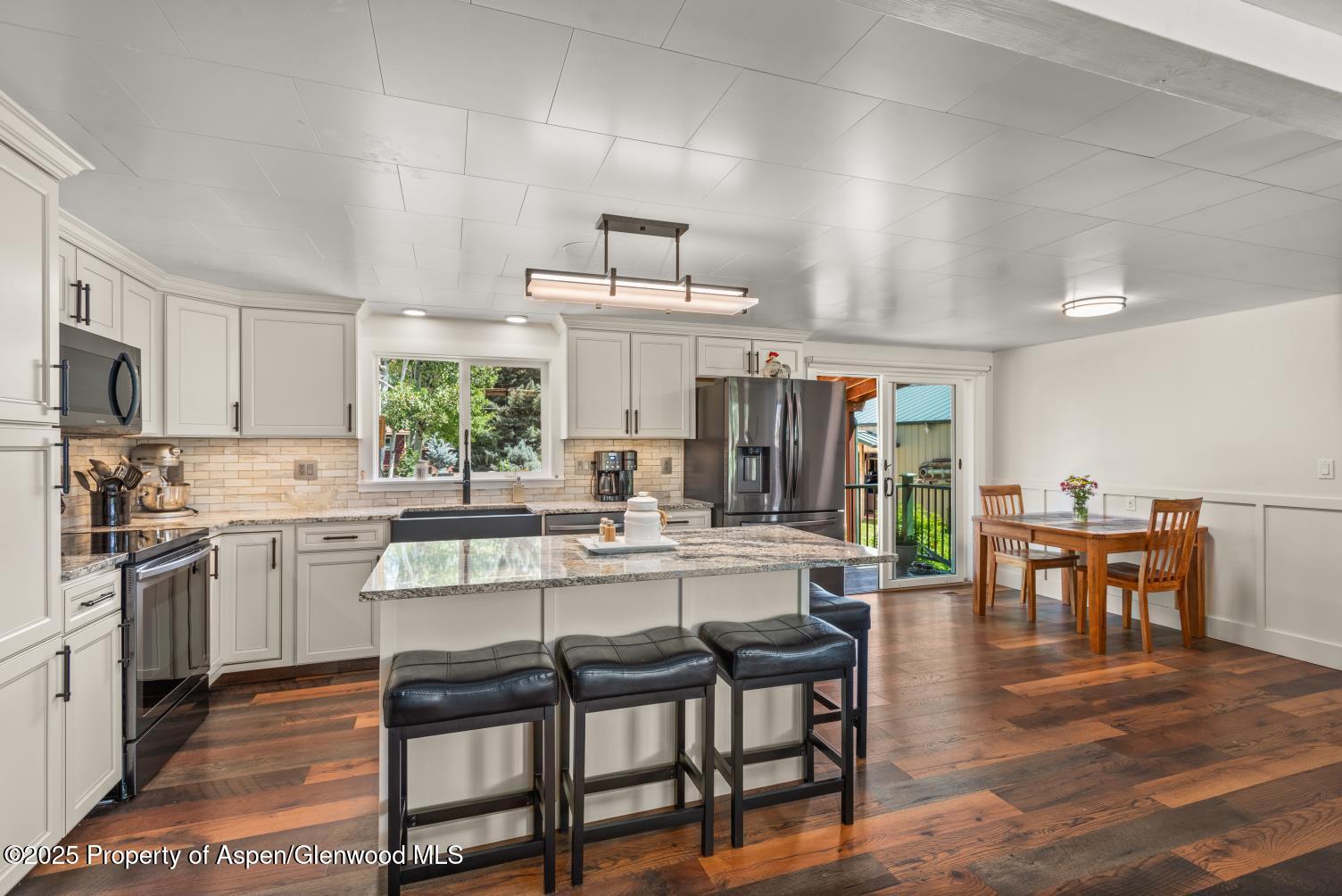 584 Grace Drive Property Photo 16