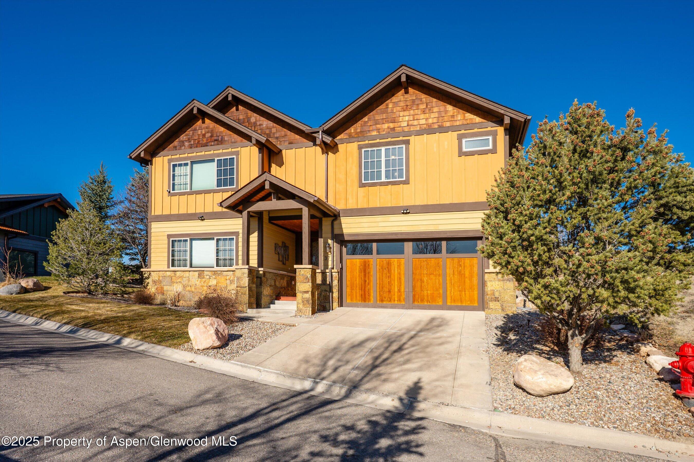 37 White Feather Drive Property Photo 1