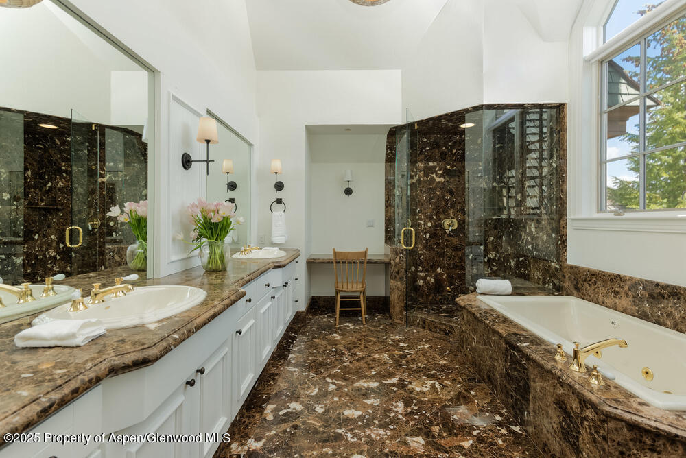 74 Pfister Drive, 101 Property Photo 10