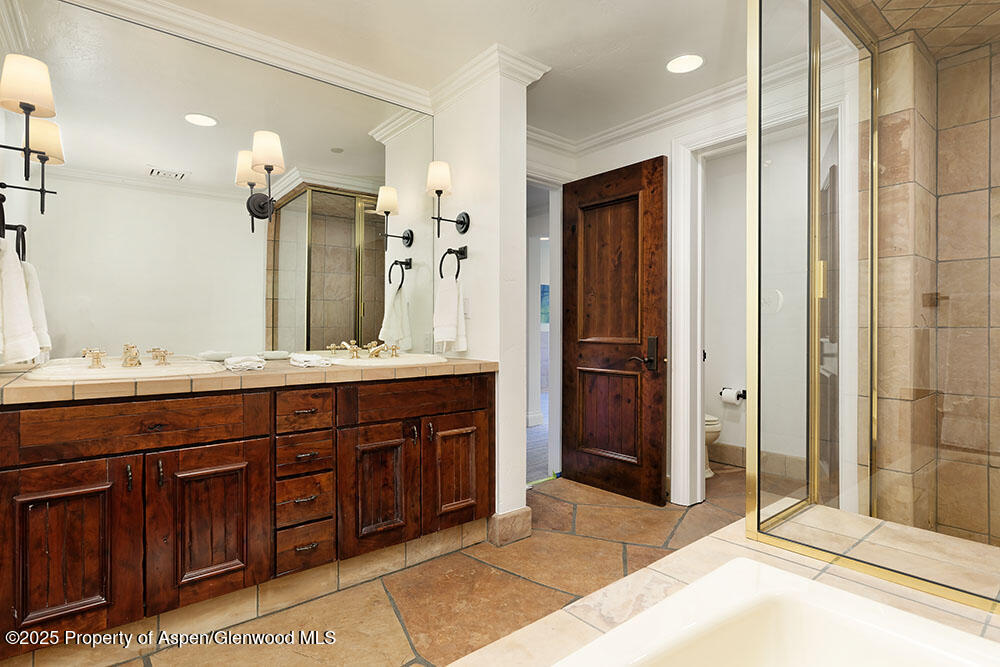 74 Pfister Drive, 101 Property Photo 13