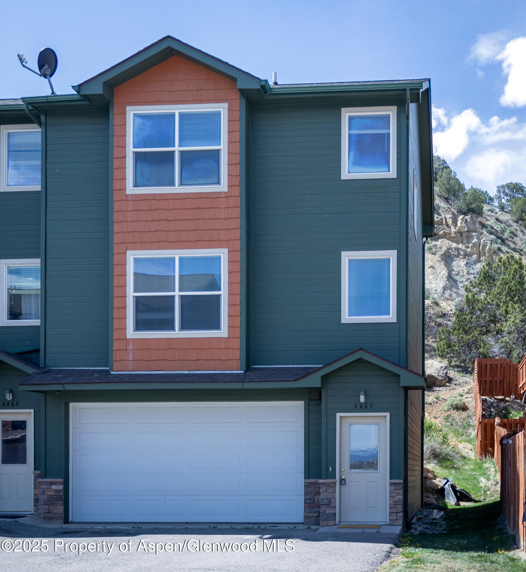 2469 Pine Lane Property Photo