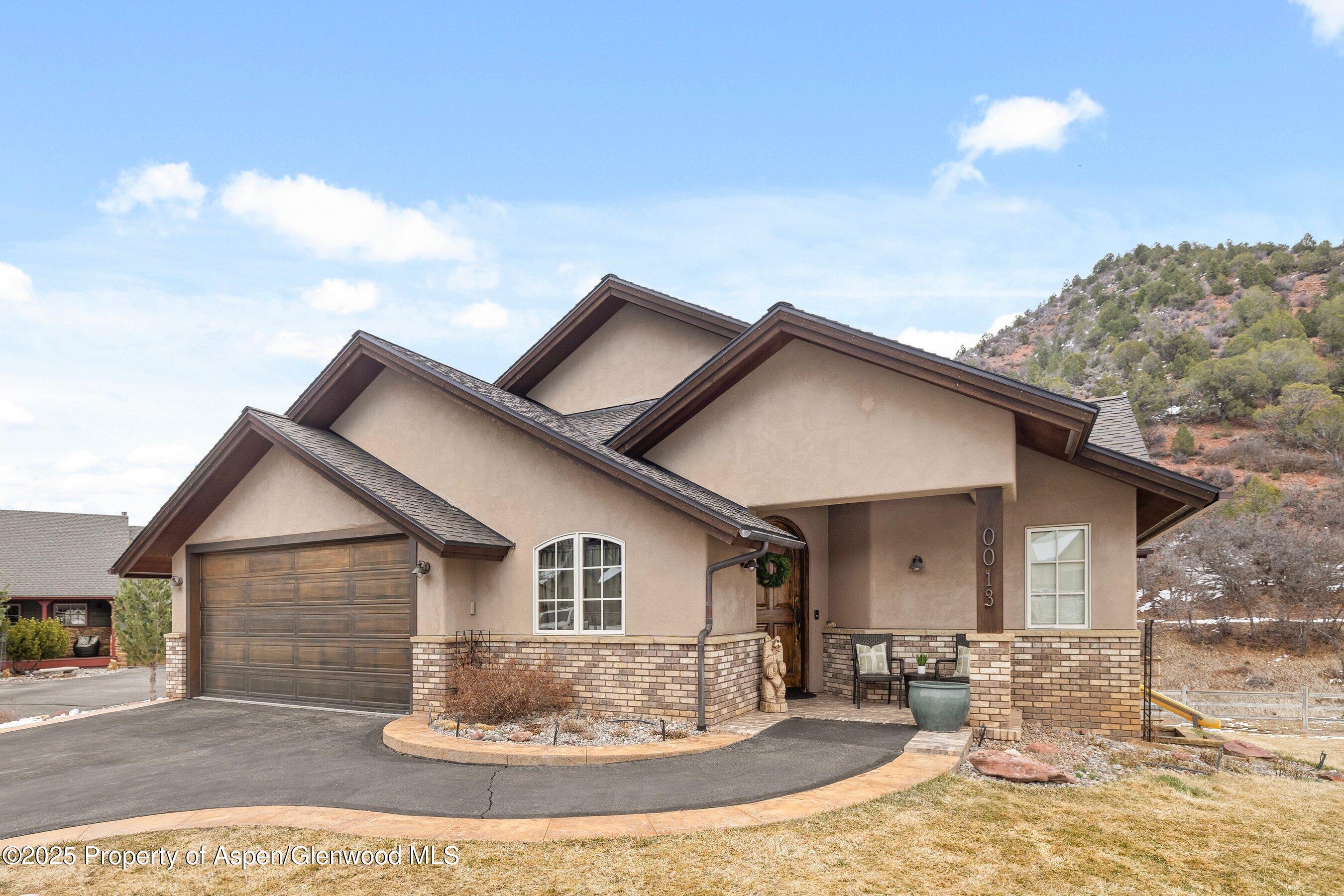 13 Laird Lane Property Photo