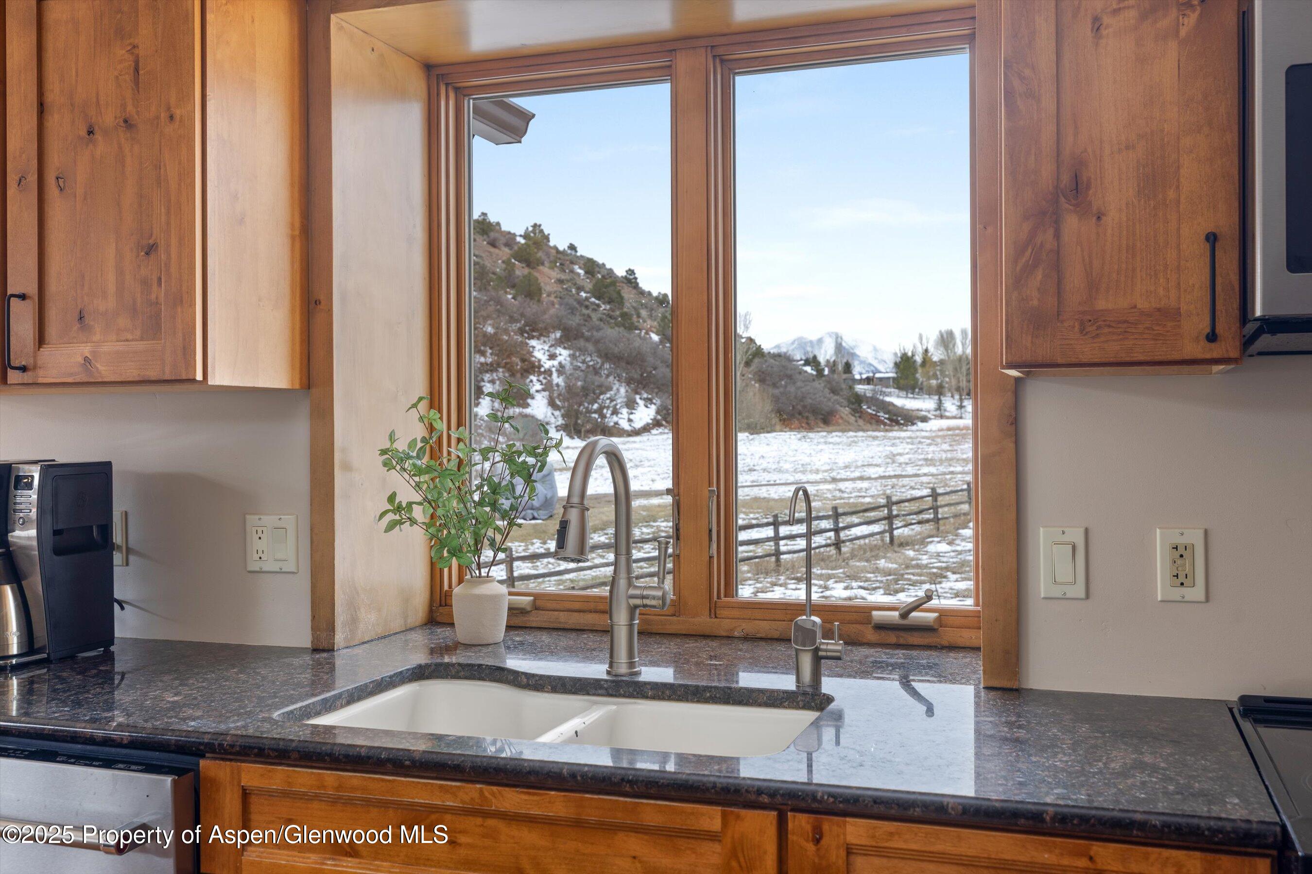 13 Laird Lane Property Photo 27