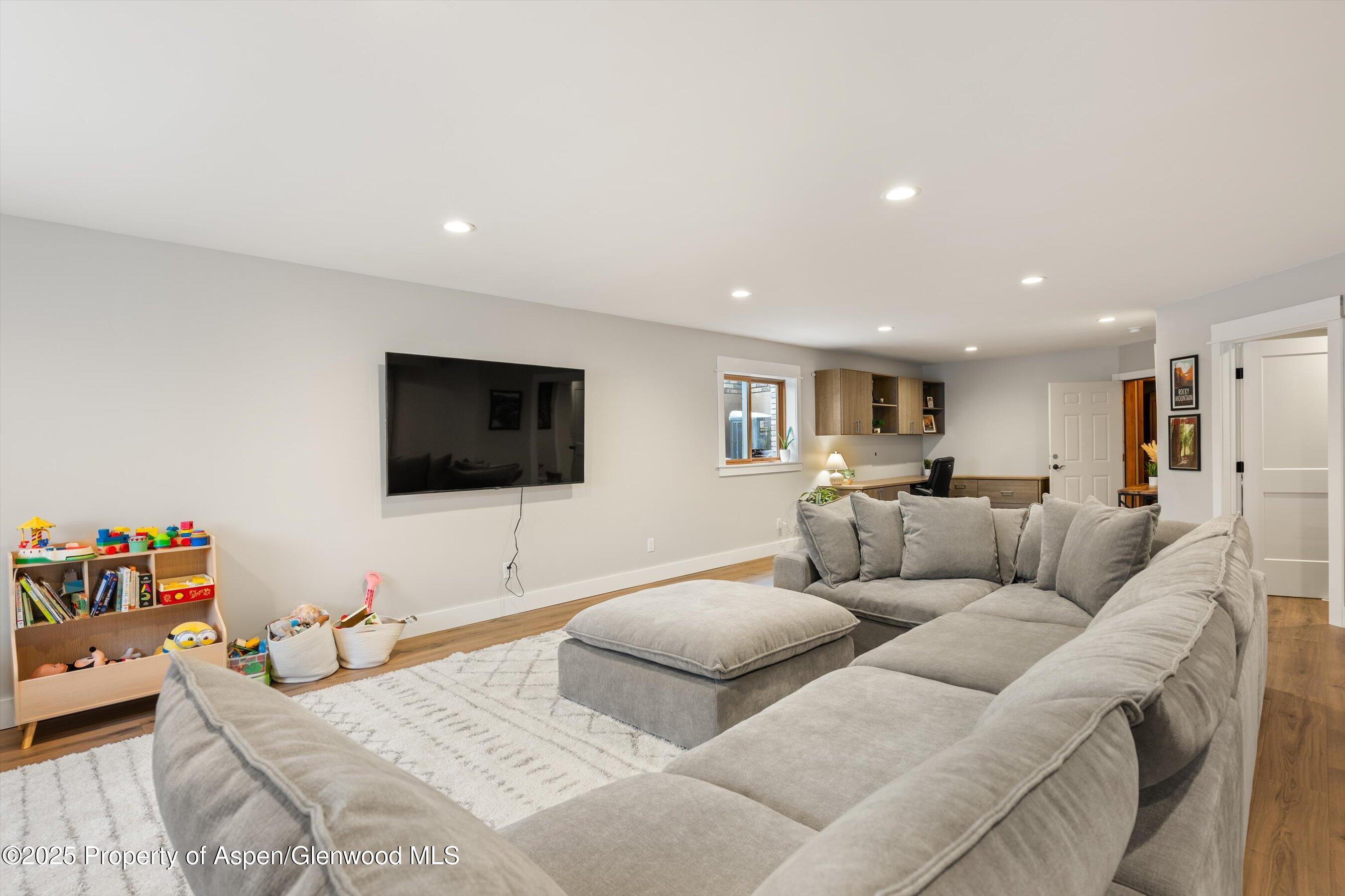 13 Laird Lane Property Photo 44