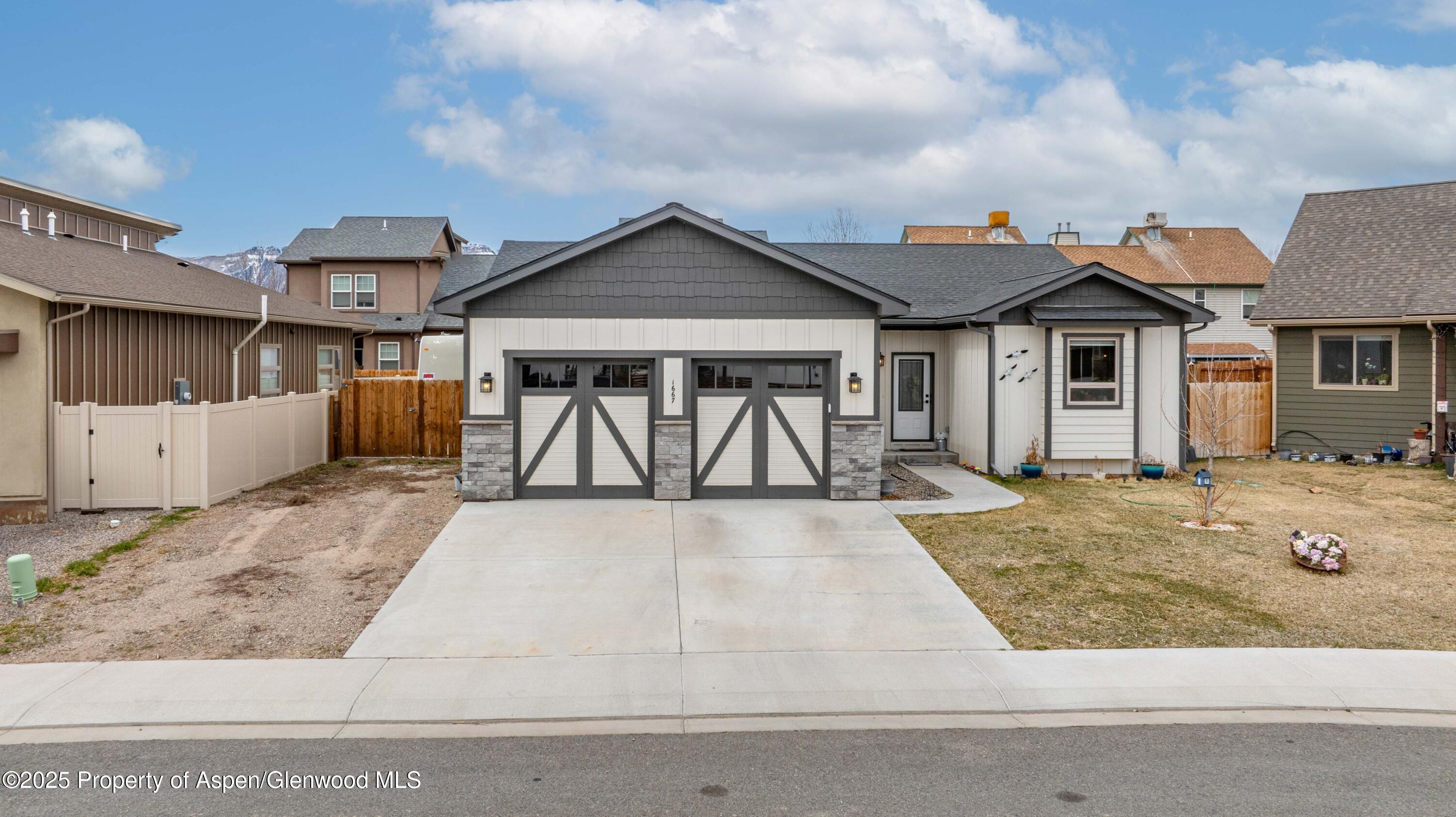 1667 Balsam Loop Property Photo