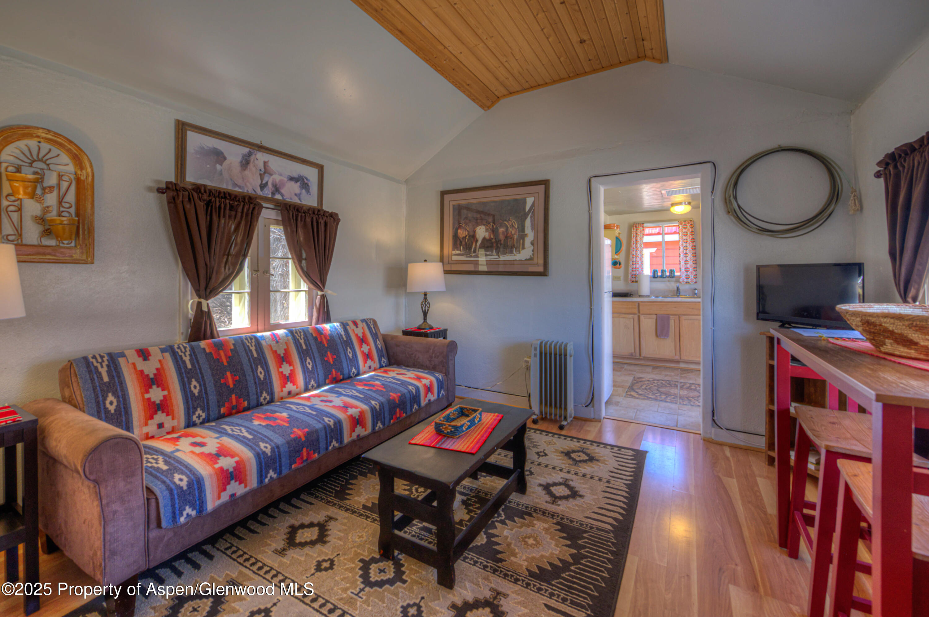 404 S Oak Street Property Photo 11