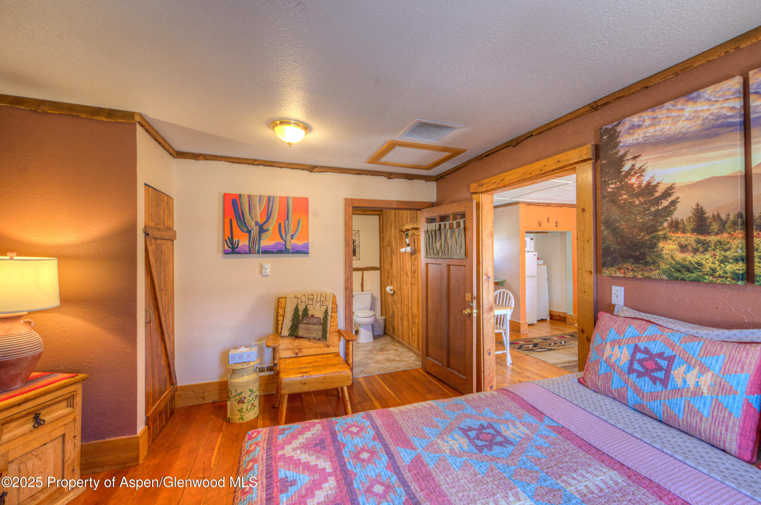 404 S Oak Street Property Photo 19