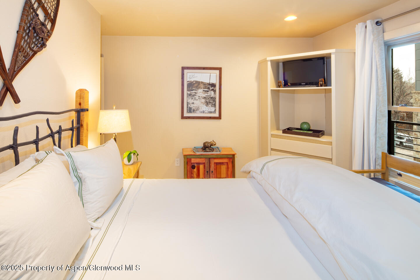 728 S Galena Street, 101-b Property Photo 11