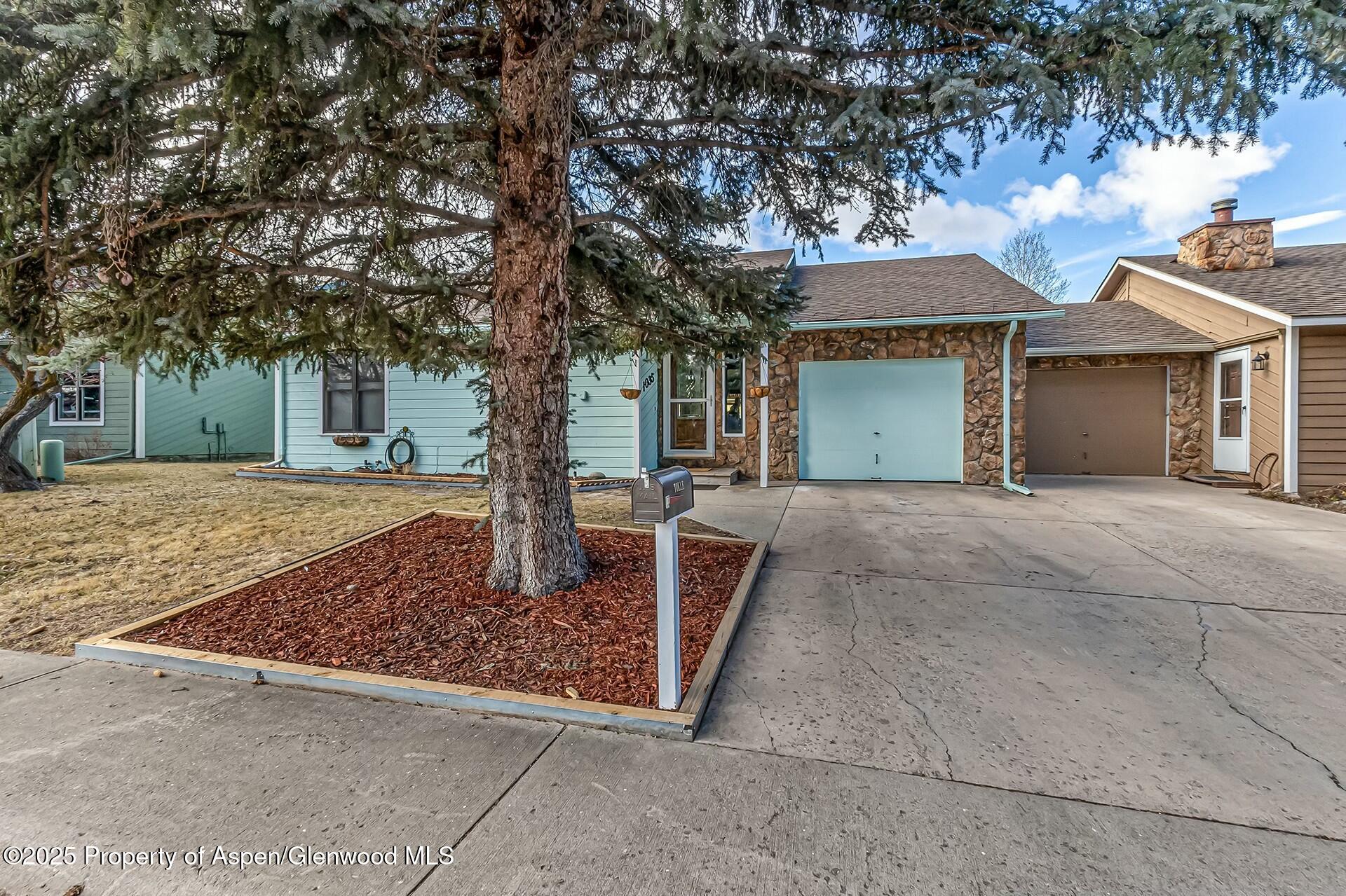 1035 Wheel Circle Circle Property Photo 1