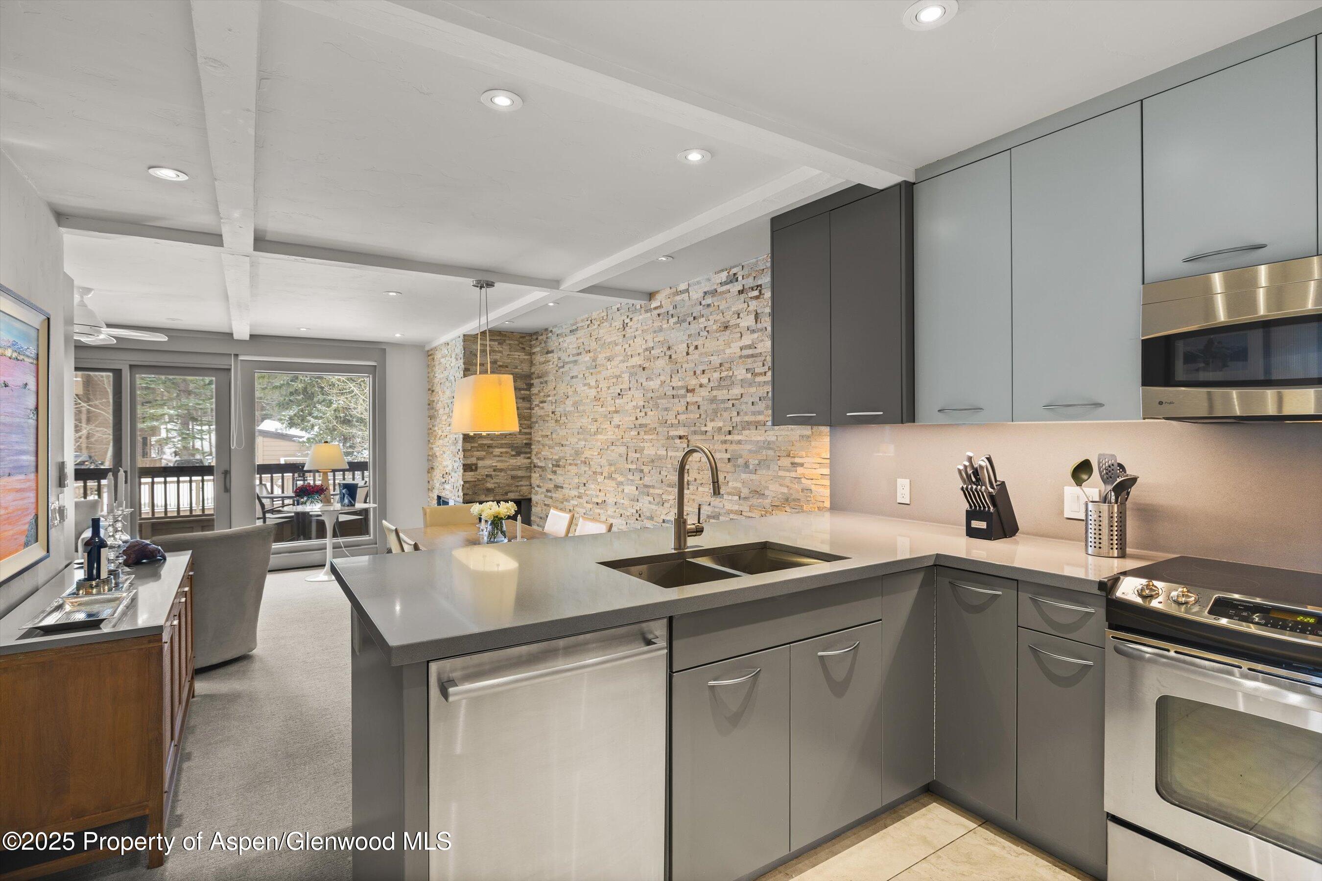 610 S West End Street, K201 Property Photo 8