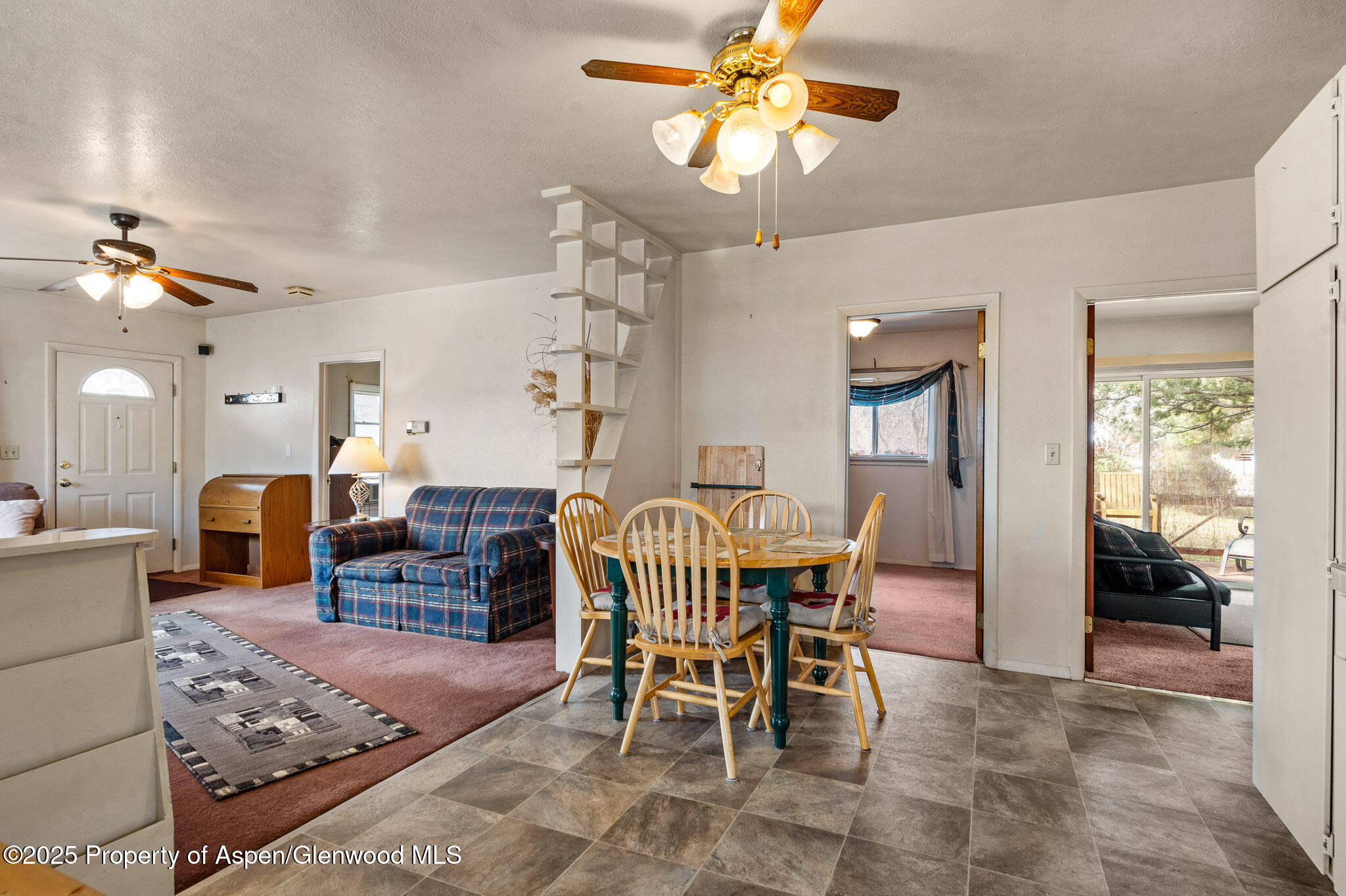 812 Home Avenue Property Photo 6