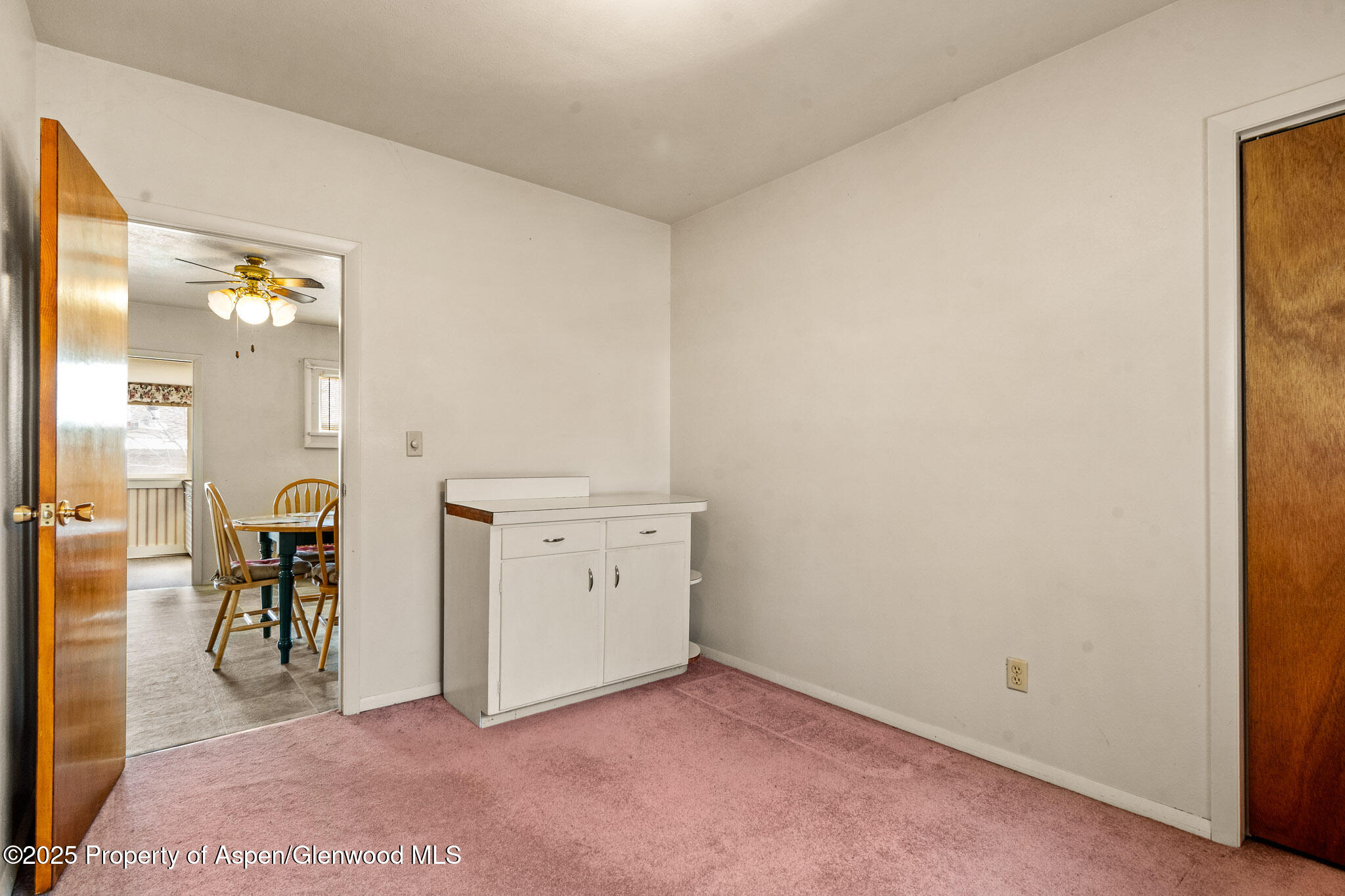 812 Home Avenue Property Photo 11
