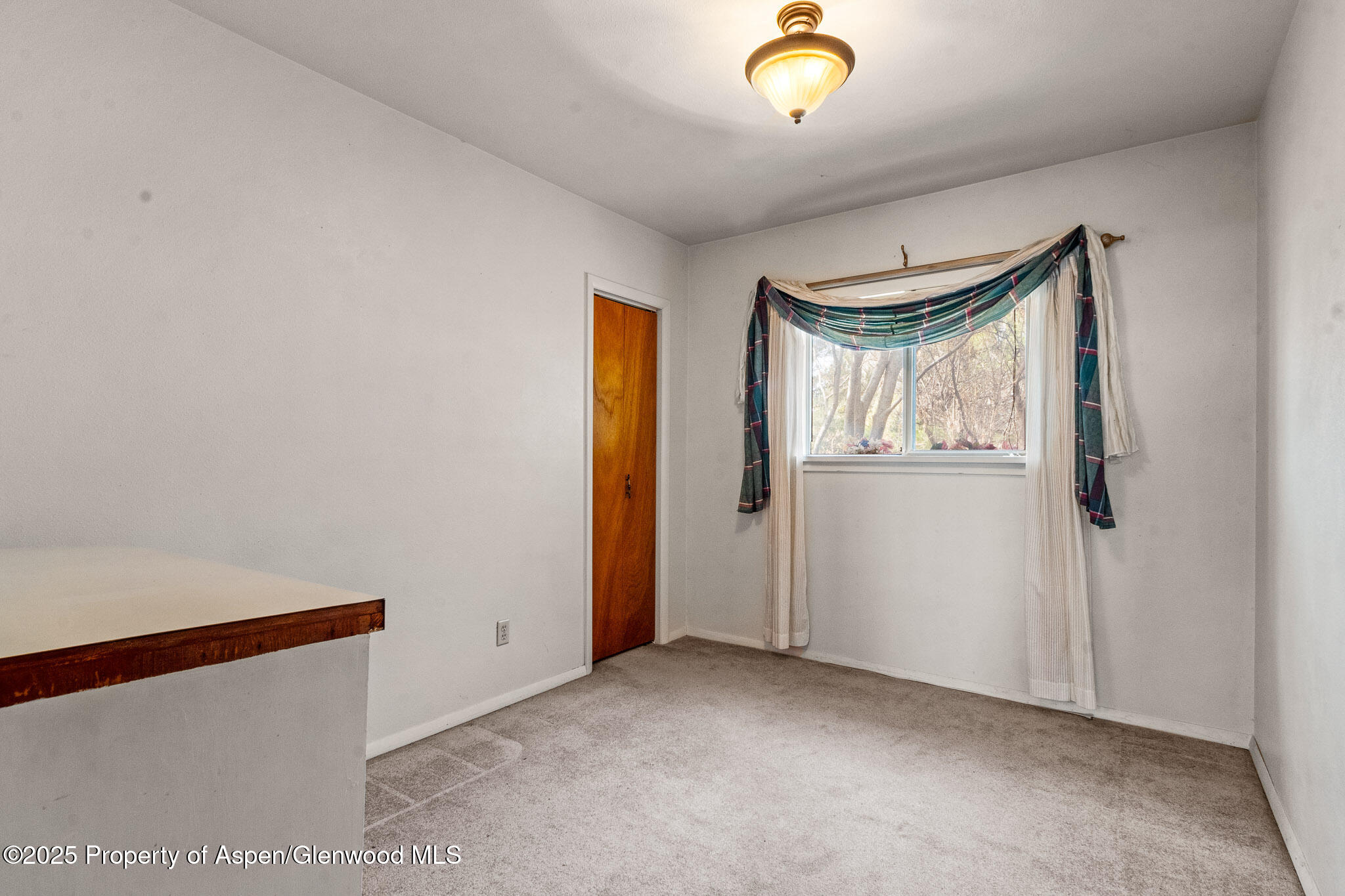 812 Home Avenue Property Photo 12