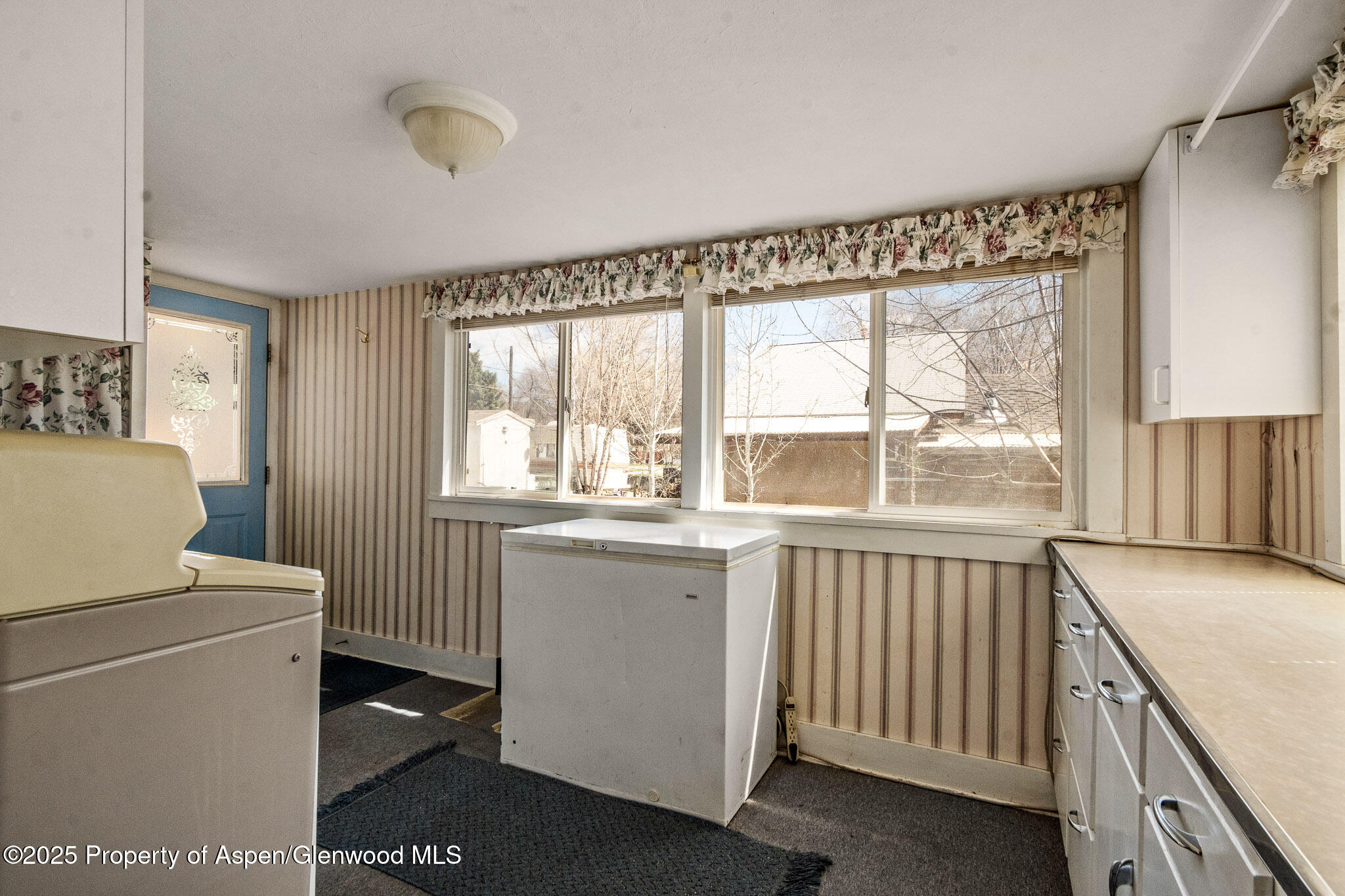 812 Home Avenue Property Photo 18