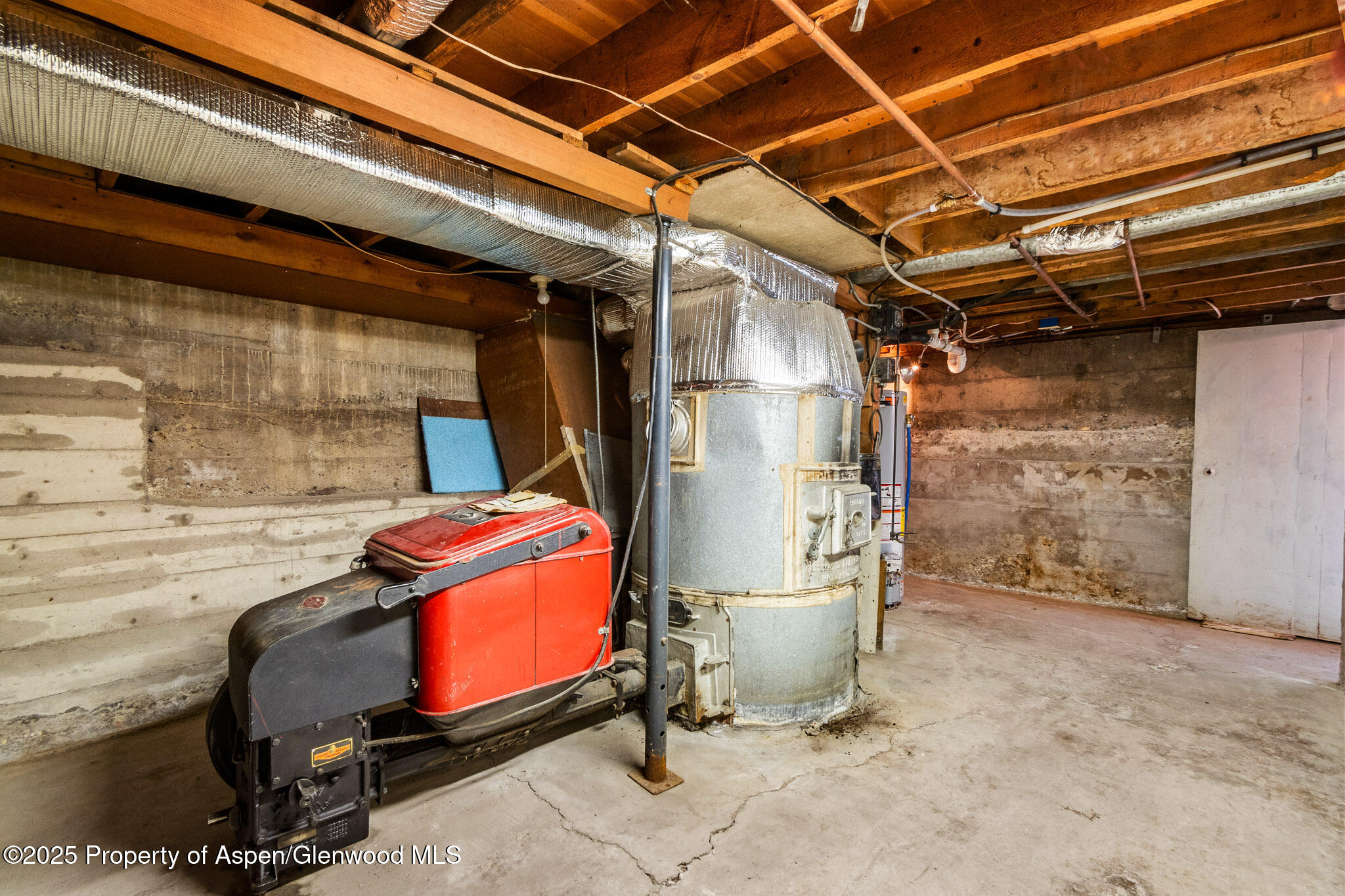 812 Home Avenue Property Photo 24