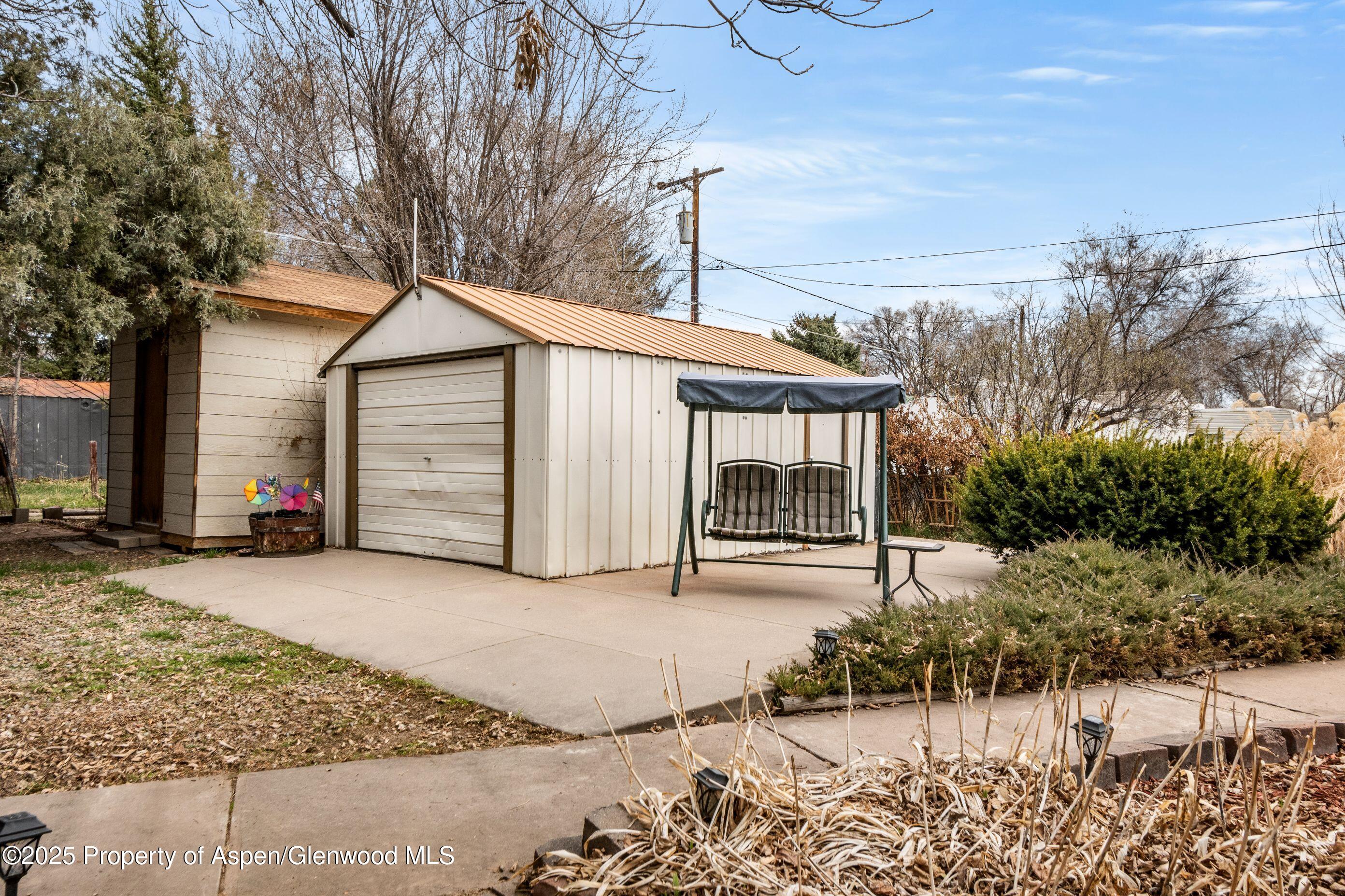 812 Home Avenue Property Photo 27