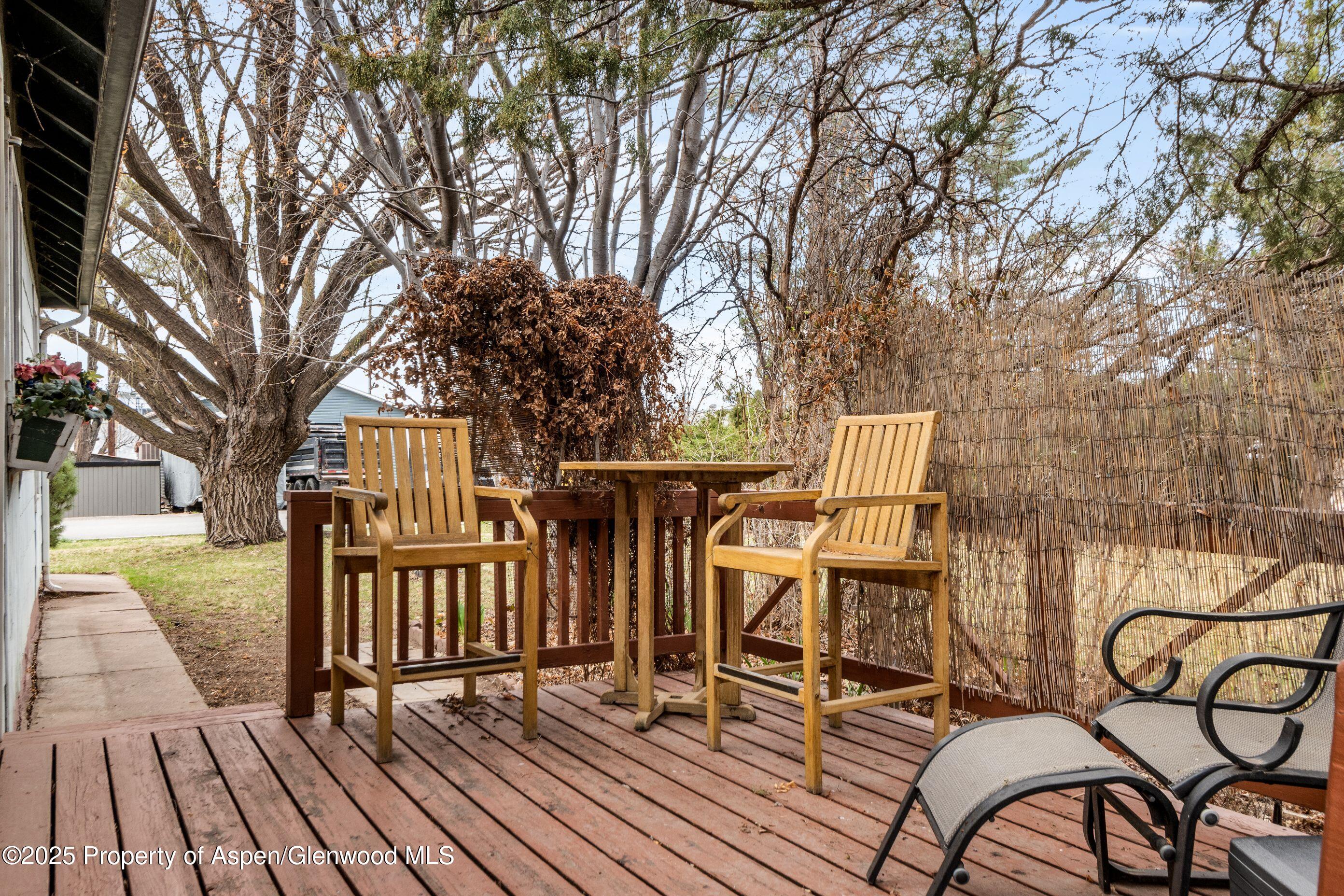 812 Home Avenue Property Photo 28