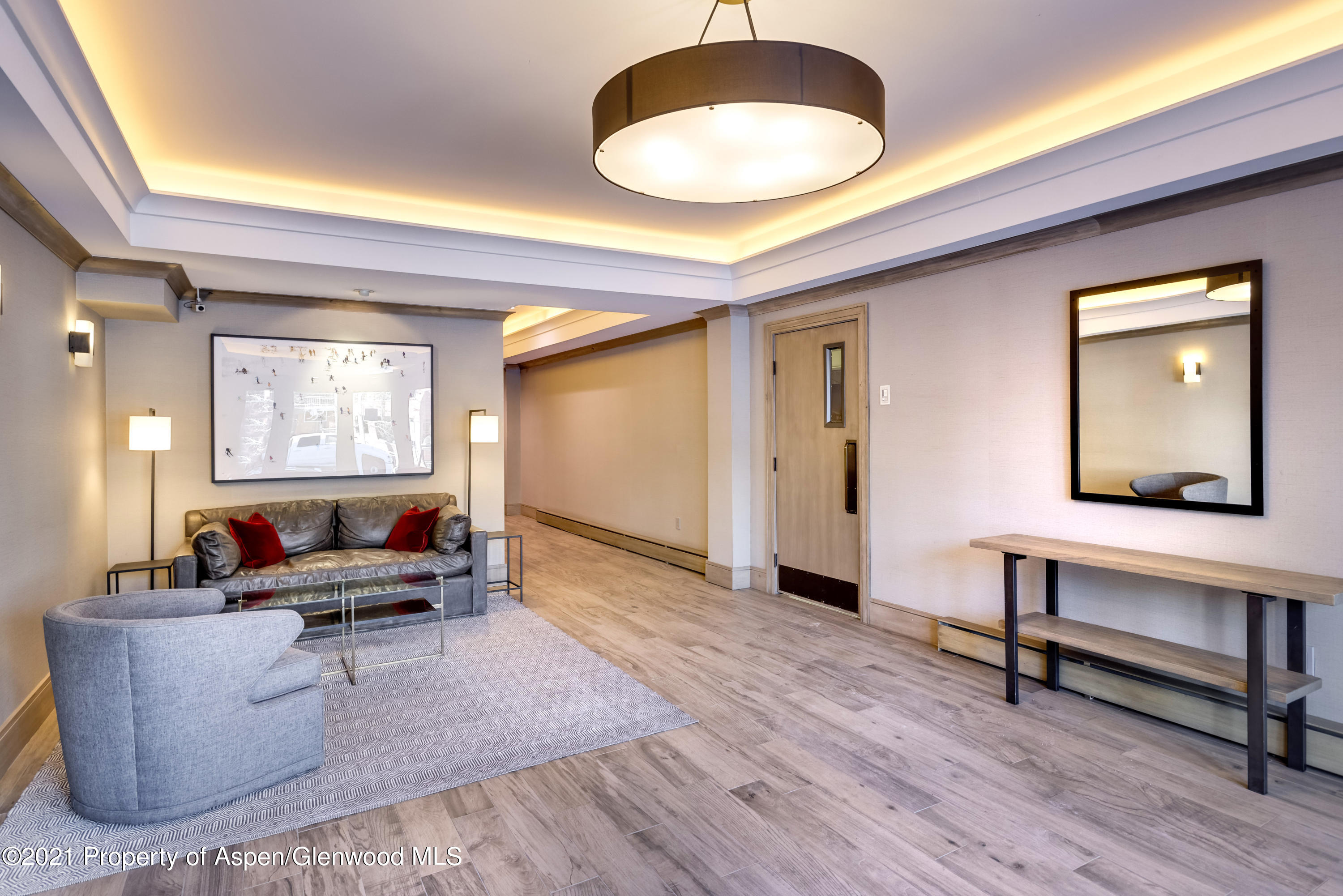 205 E Durant Avenue, 3e Property Photo 17