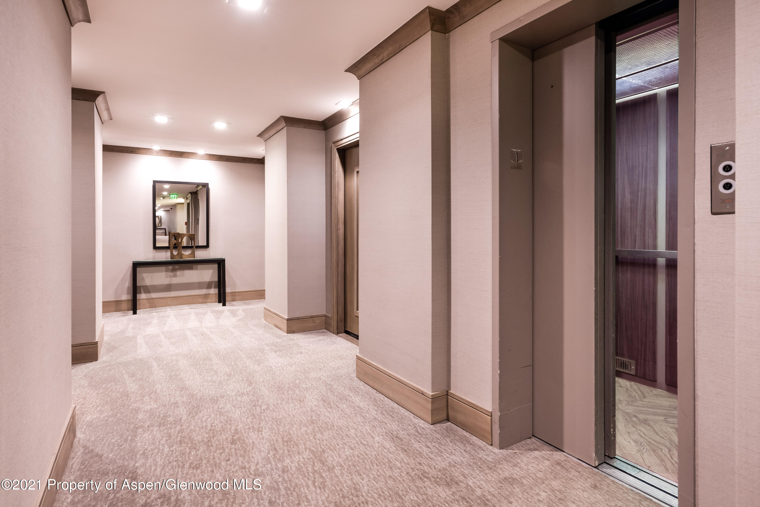 205 E Durant Avenue, 3e Property Photo 18