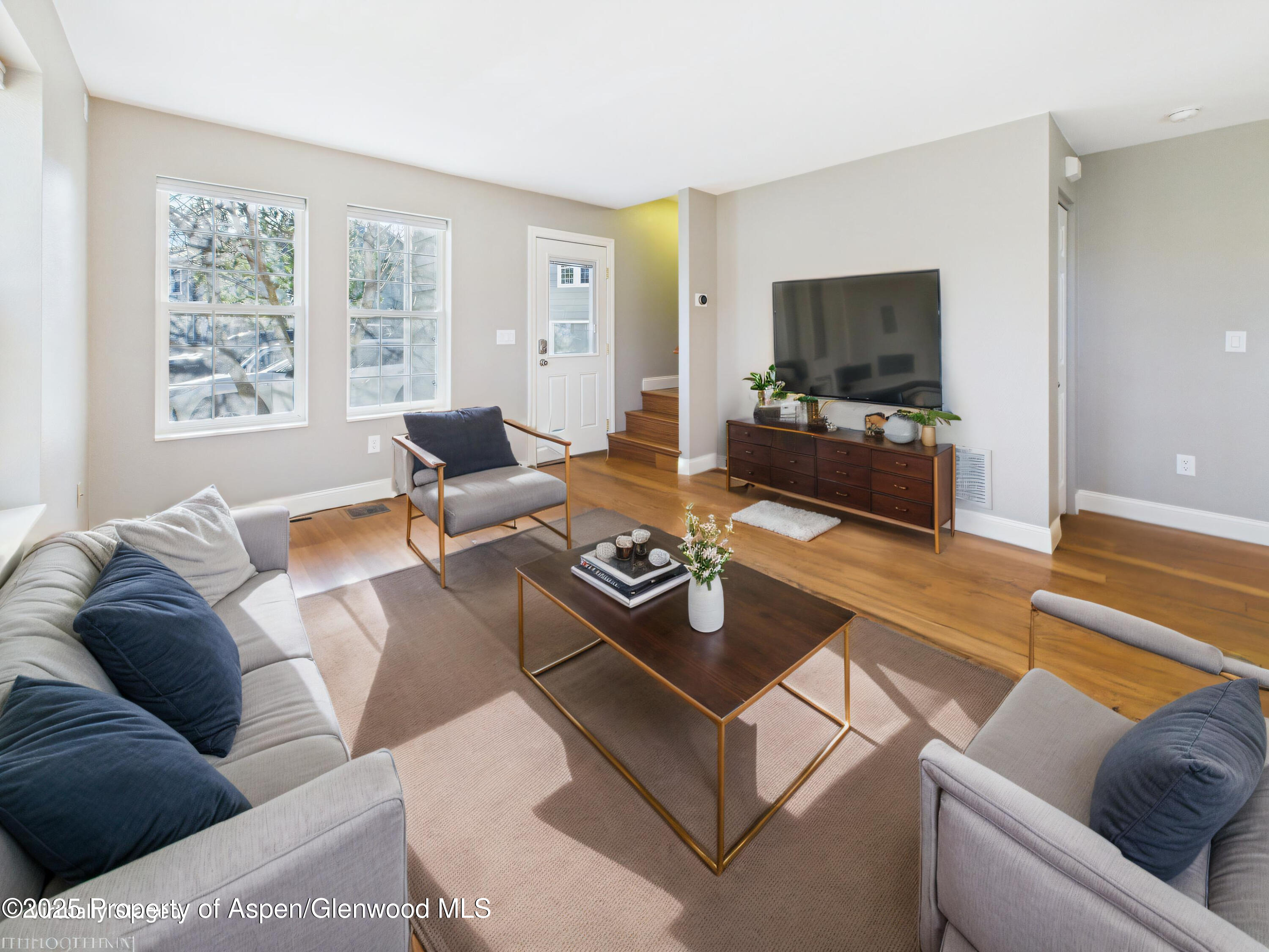 1127 Cara Ct Property Photo 5