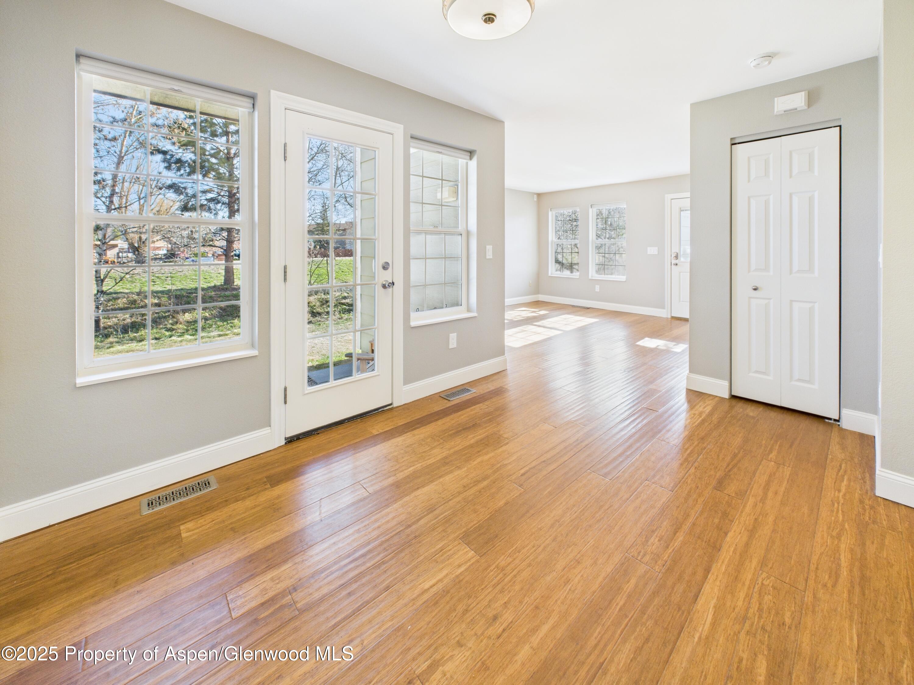 1127 Cara Ct Property Photo 9