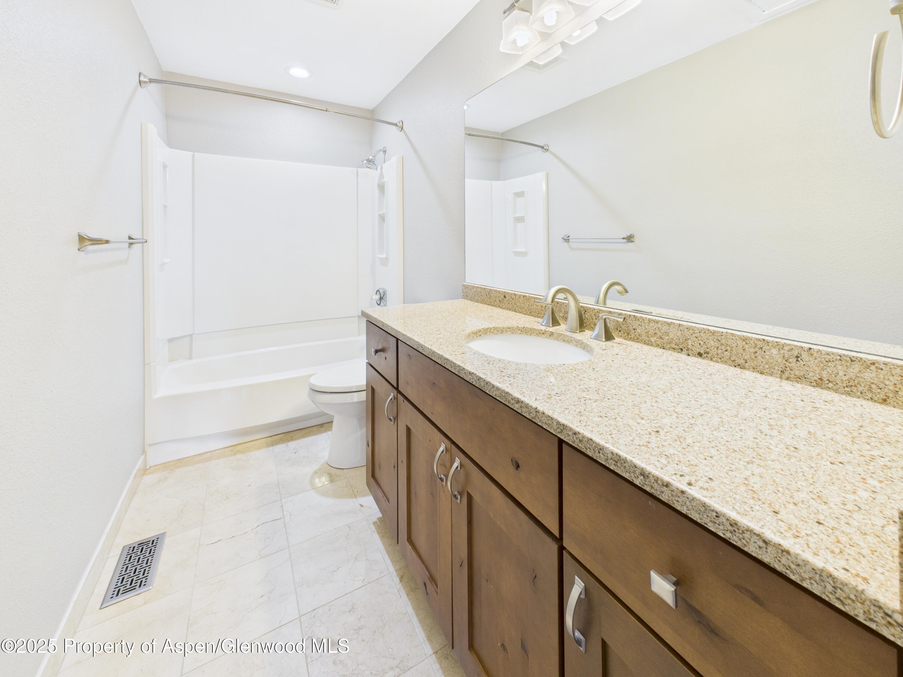1127 Cara Ct Property Photo 17