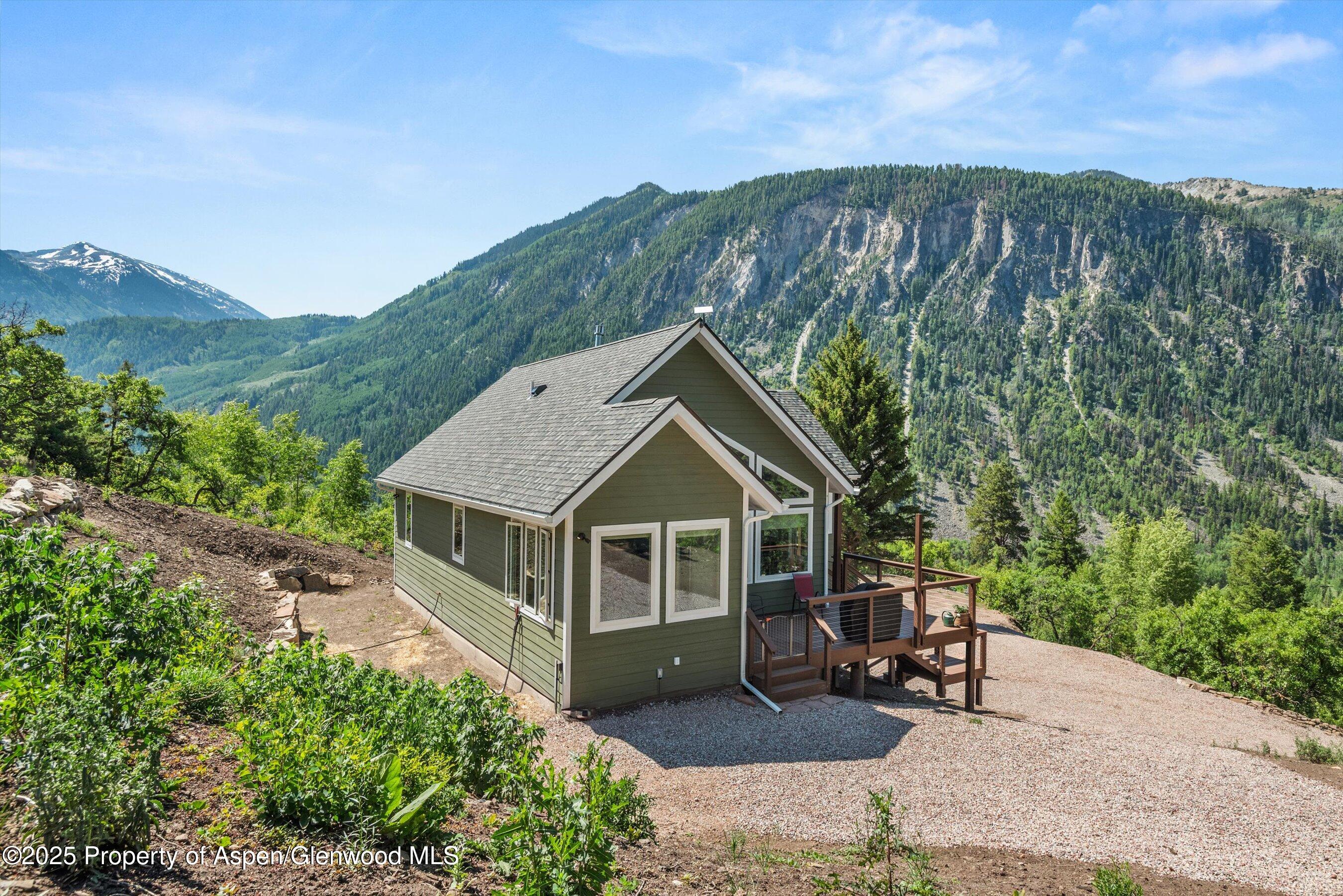 787 Serpentine Trl Property Photo