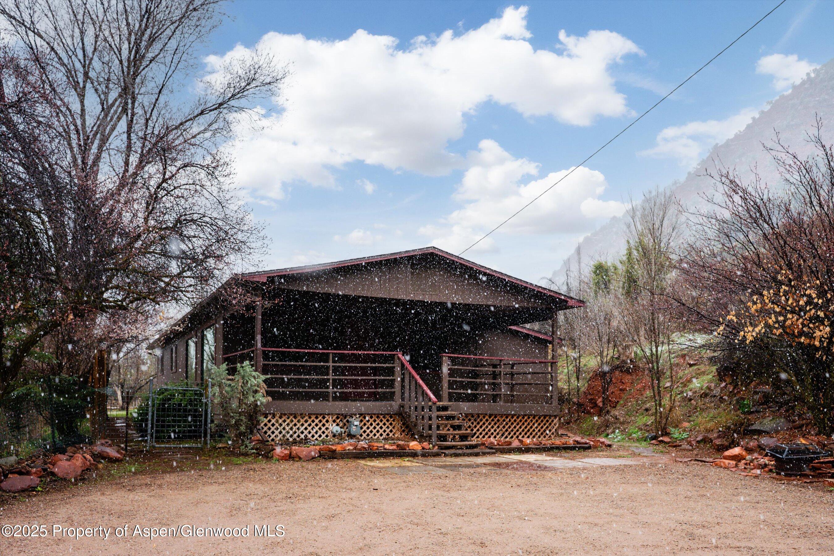 4698 County Road 154 Property Photo 1