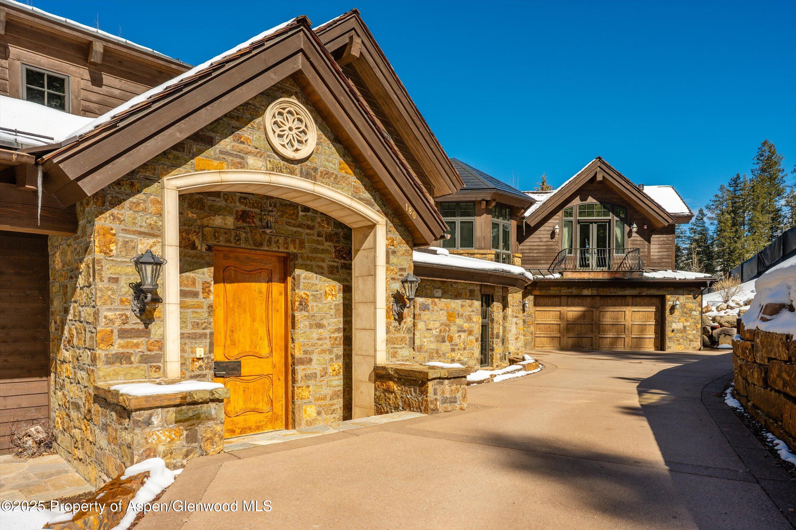 180 Exhibition Lane Property Photo 7
