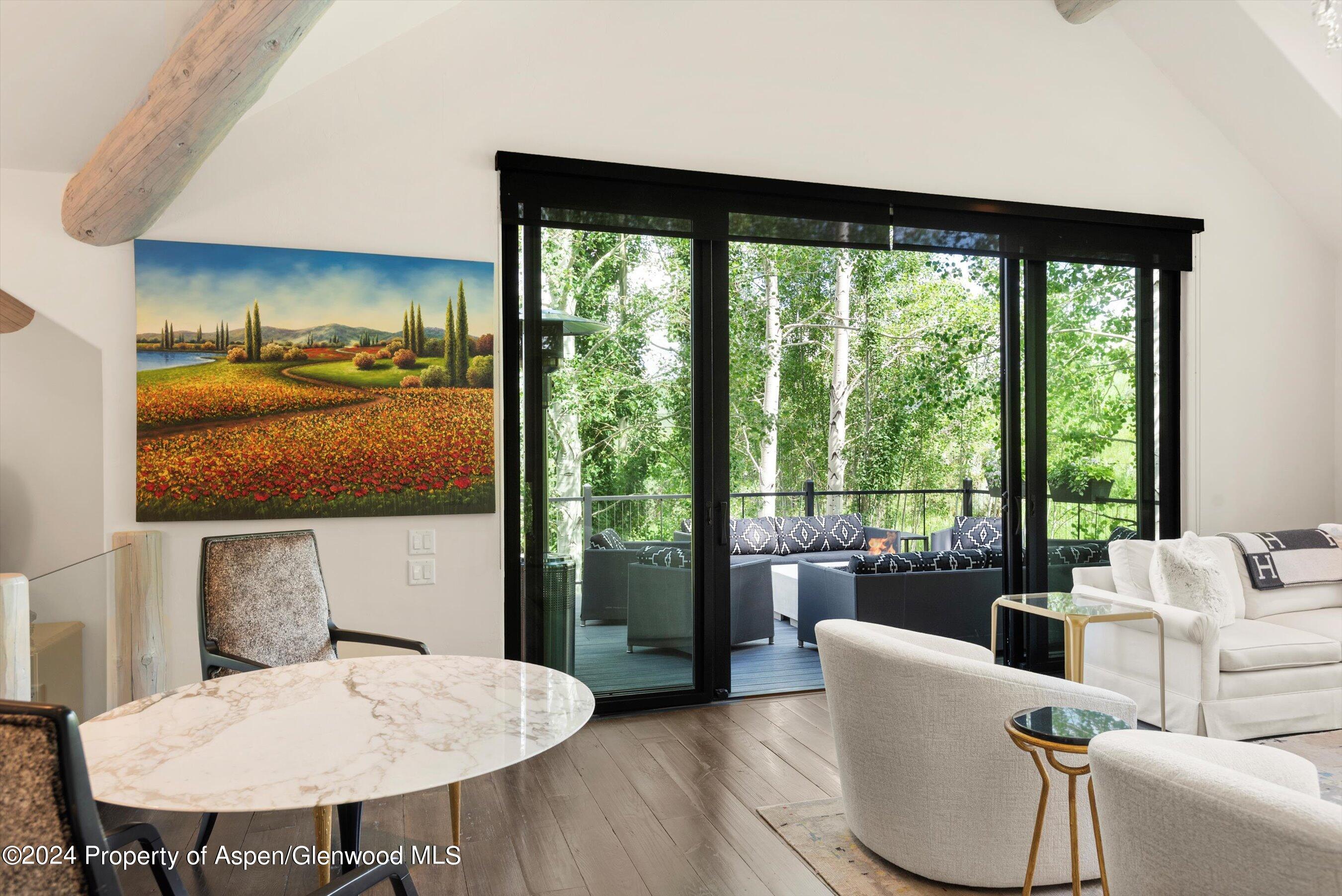 188 Branding Lane Property Photo 4