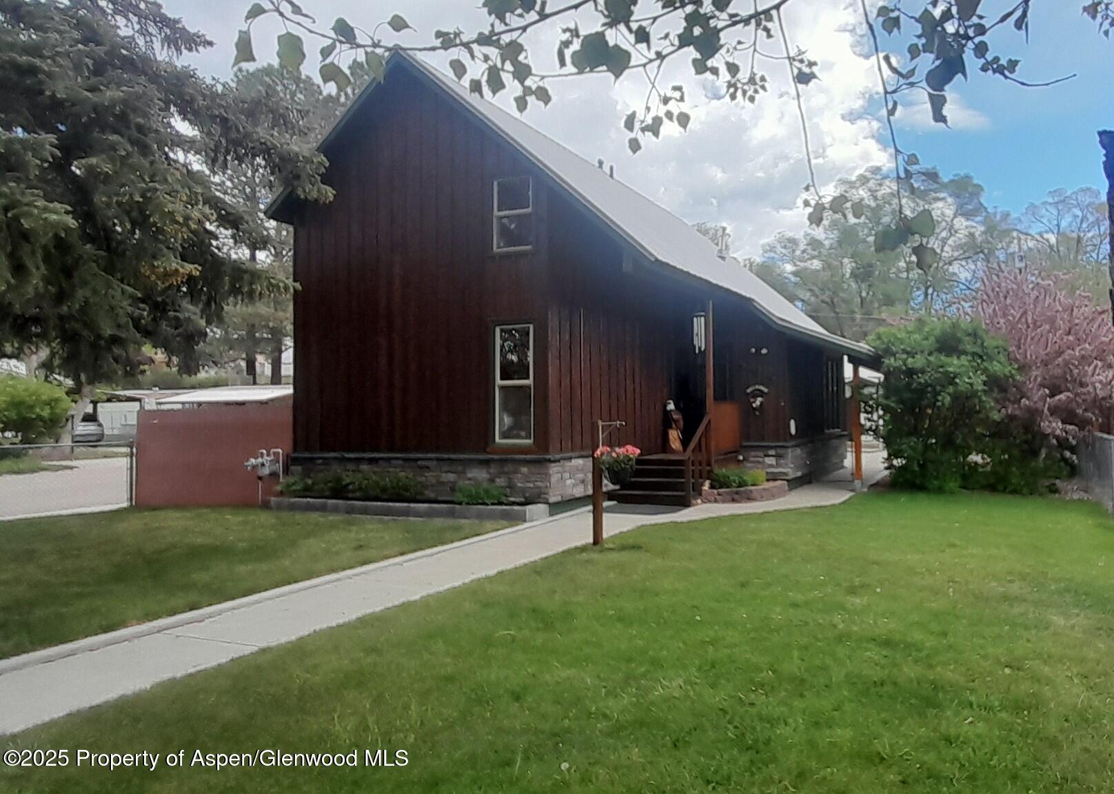 595 Colorado Street Property Photo