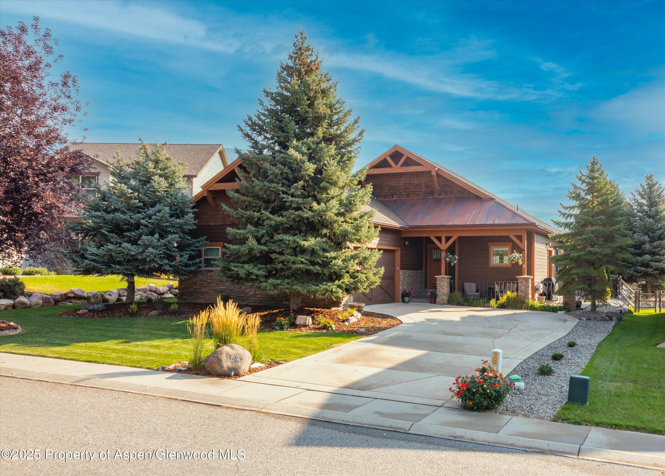 152 Blackhawk Drive Property Photo 1