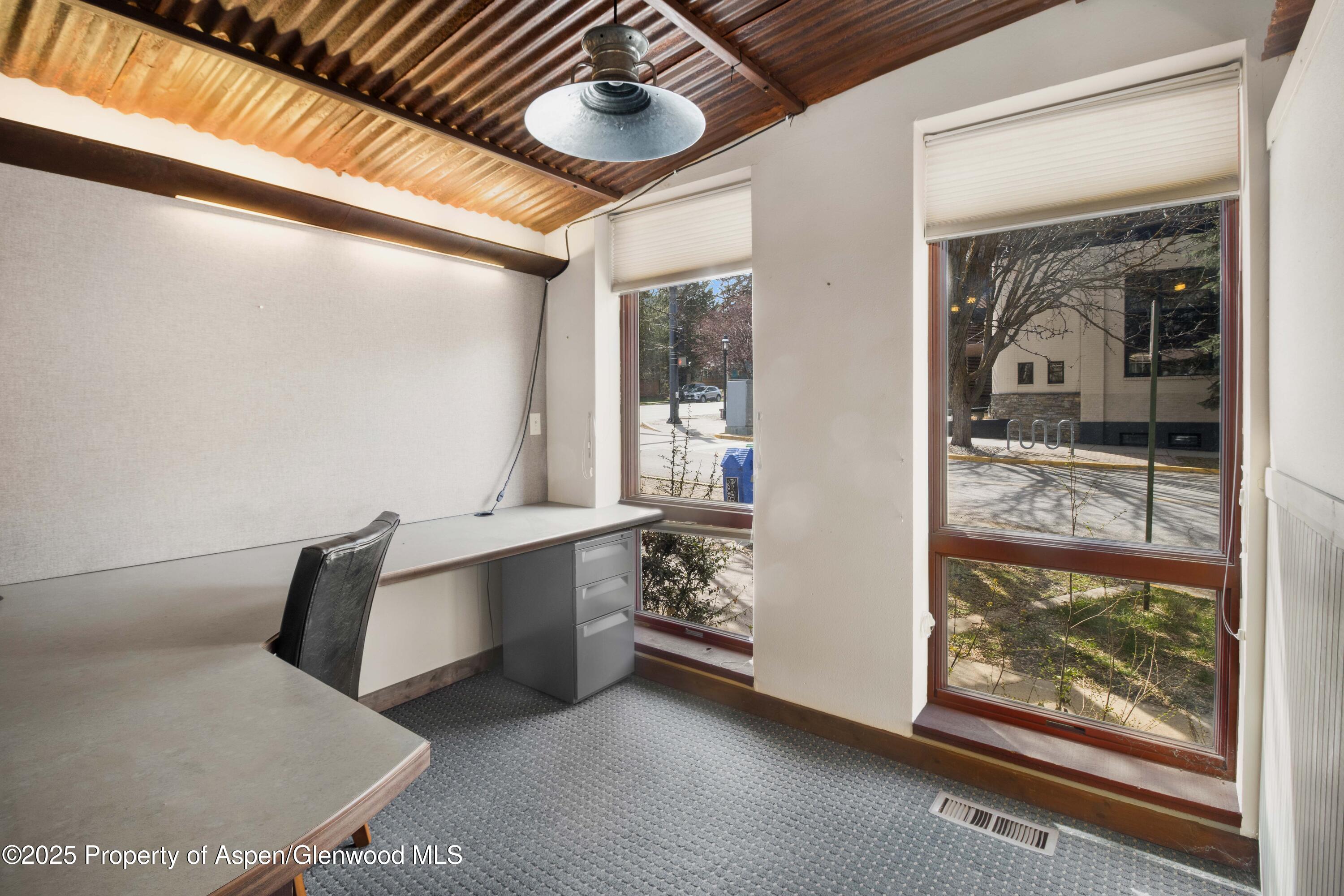 931 Grand Avenue Property Photo 15