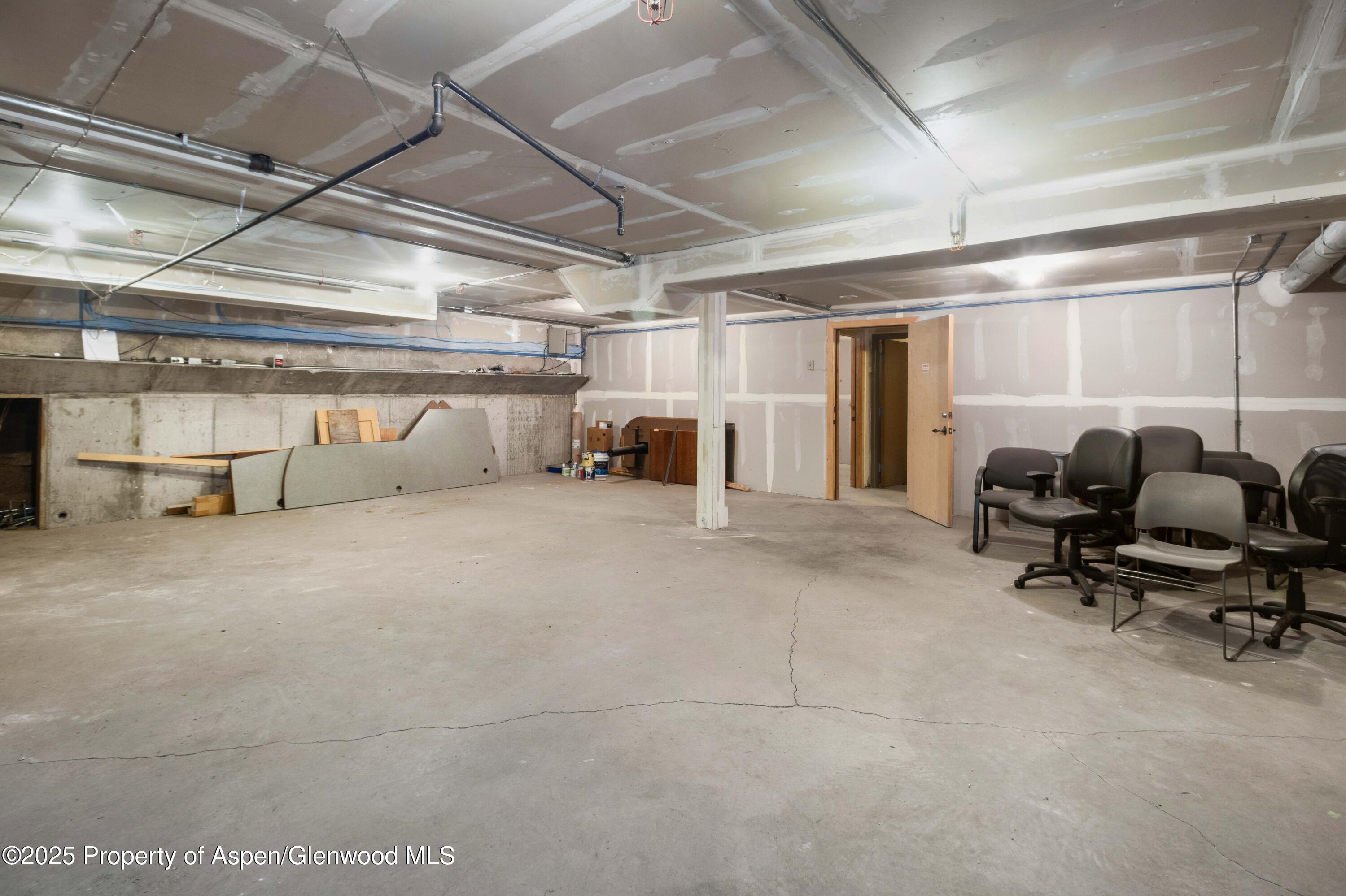 931 Grand Avenue Property Photo 30
