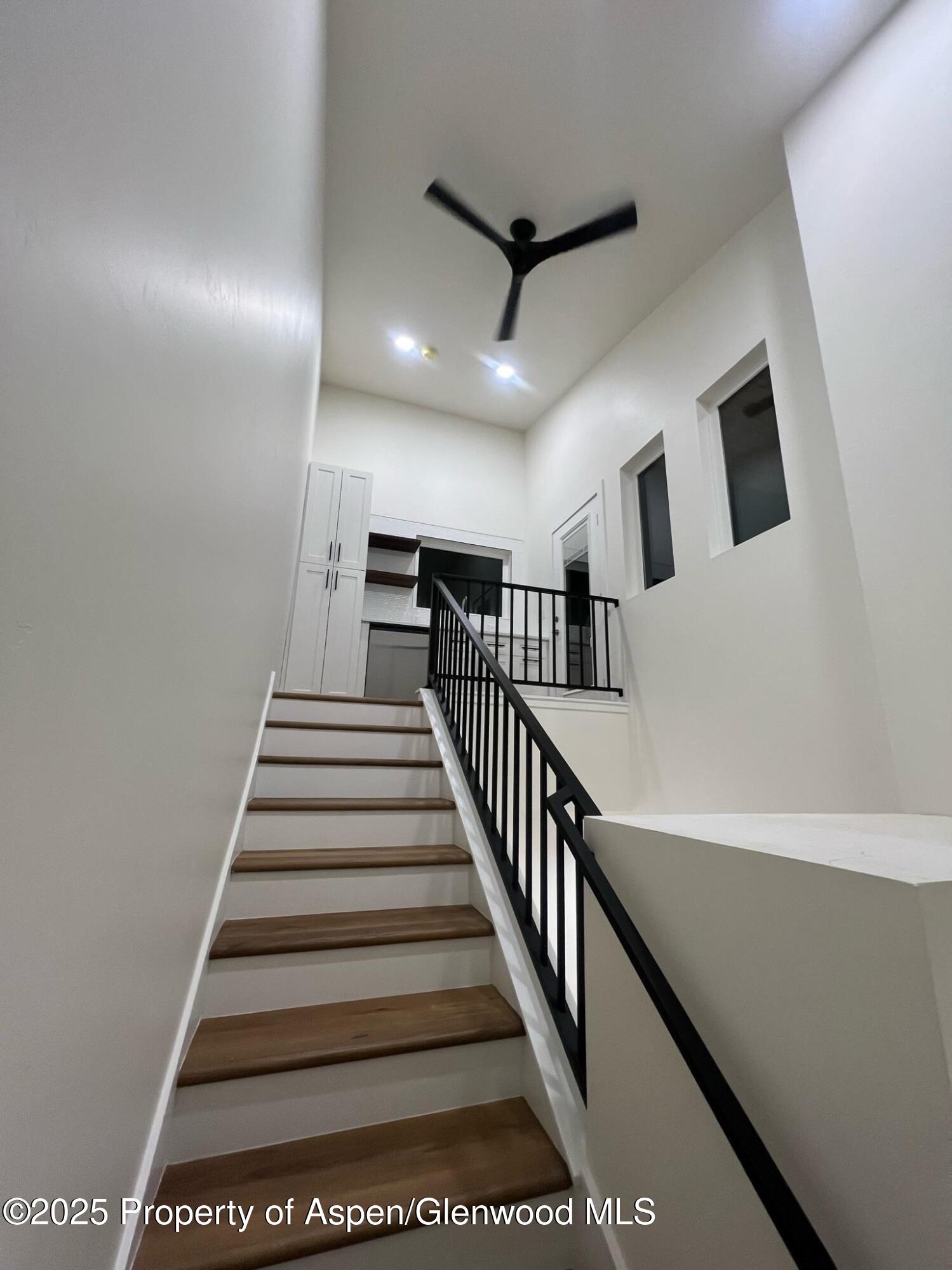 2398 Ridge Circle, C Property Photo 8