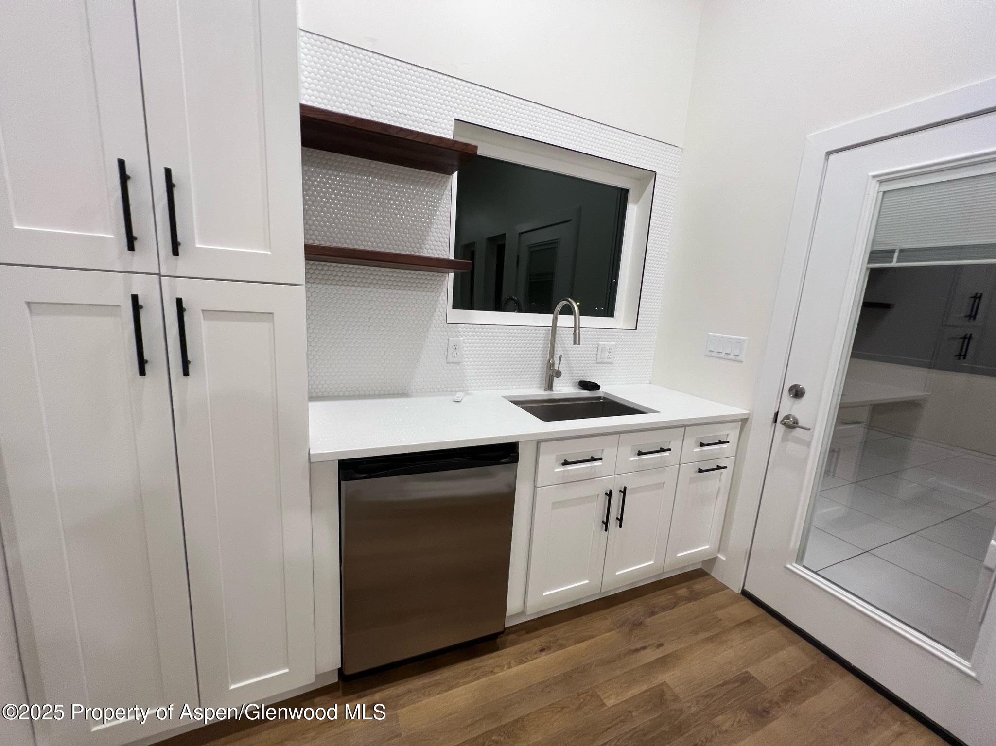 2398 Ridge Circle, C Property Photo 18