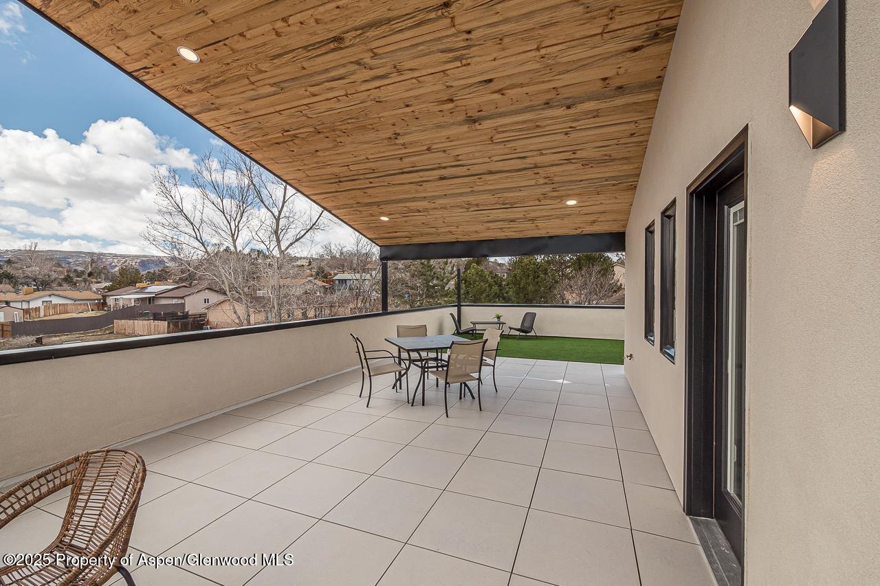 2398 Ridge Circle, C Property Photo 20