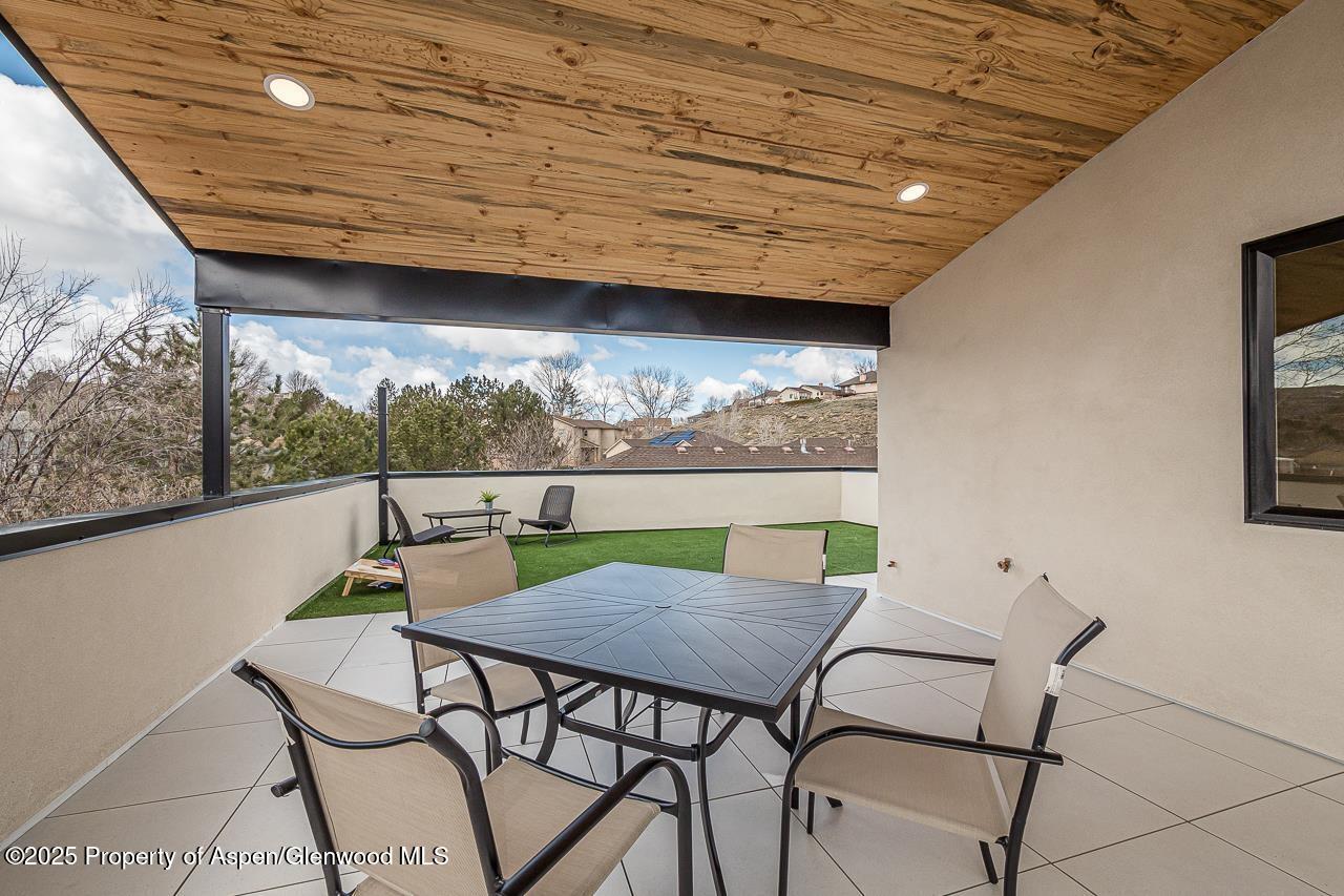 2398 Ridge Circle, C Property Photo 23