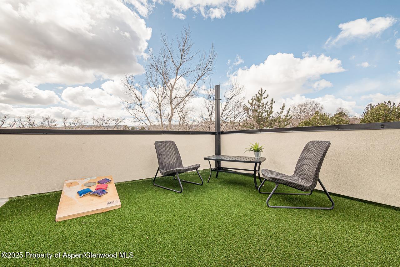 2398 Ridge Circle, C Property Photo 24