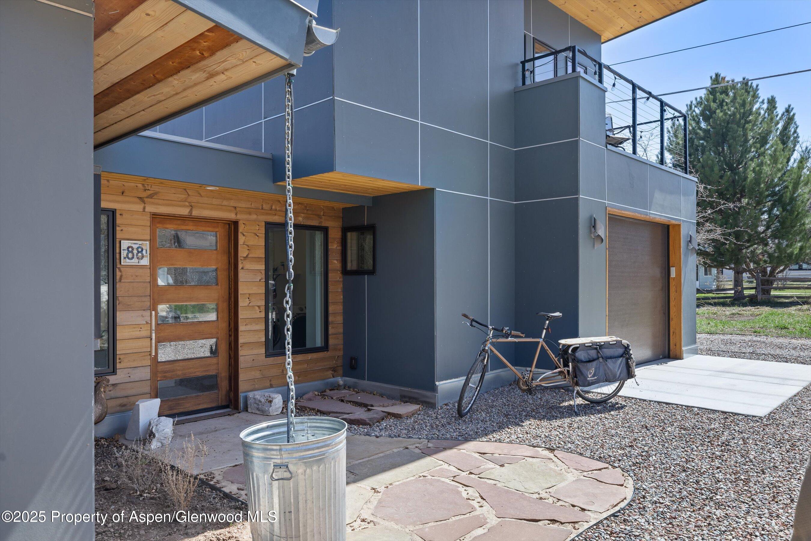 88 Pine Street Property Photo