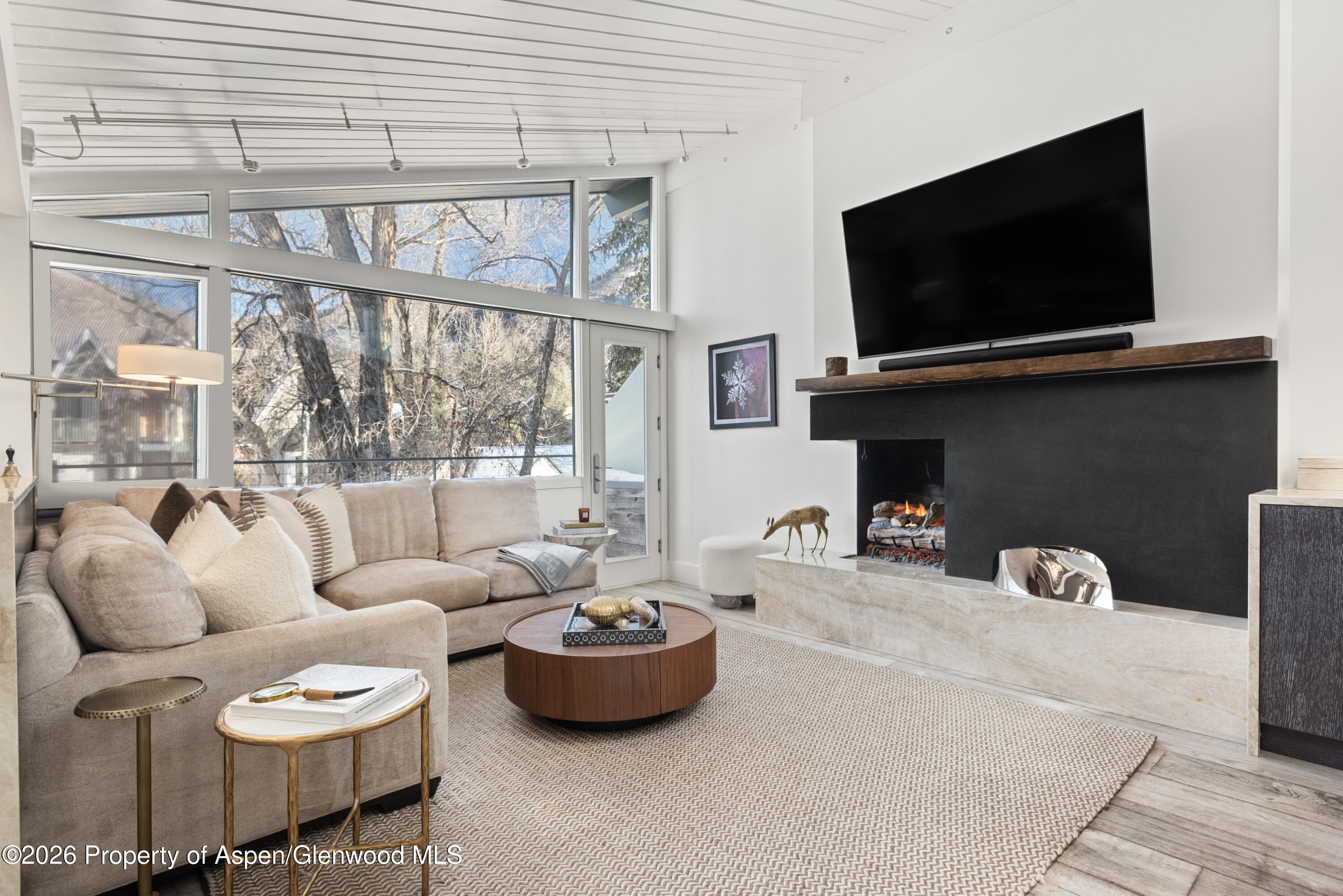 1001 E Cooper Avenue 2 Property Photo 1