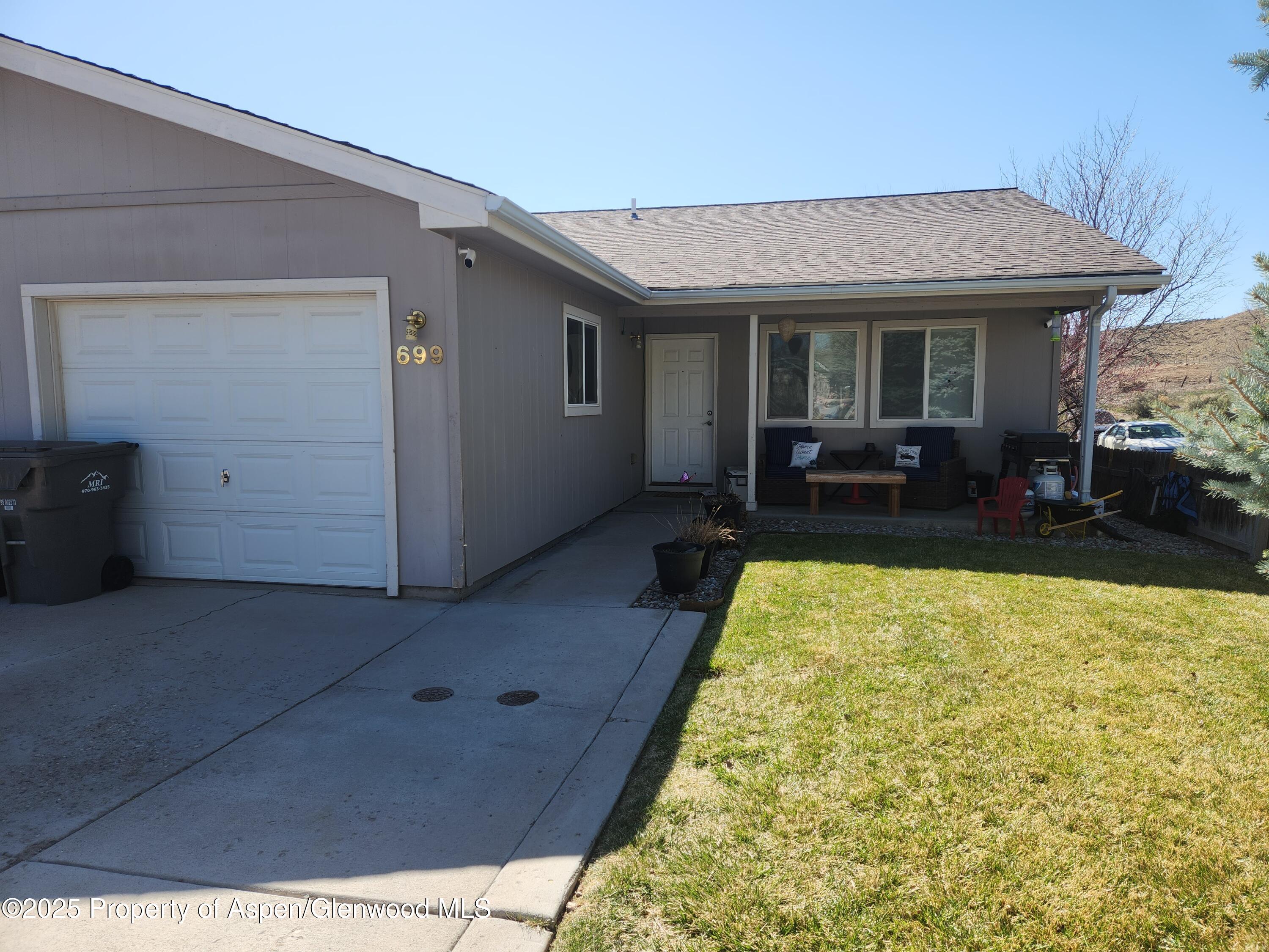 699 Bristlecone Way Property Photo