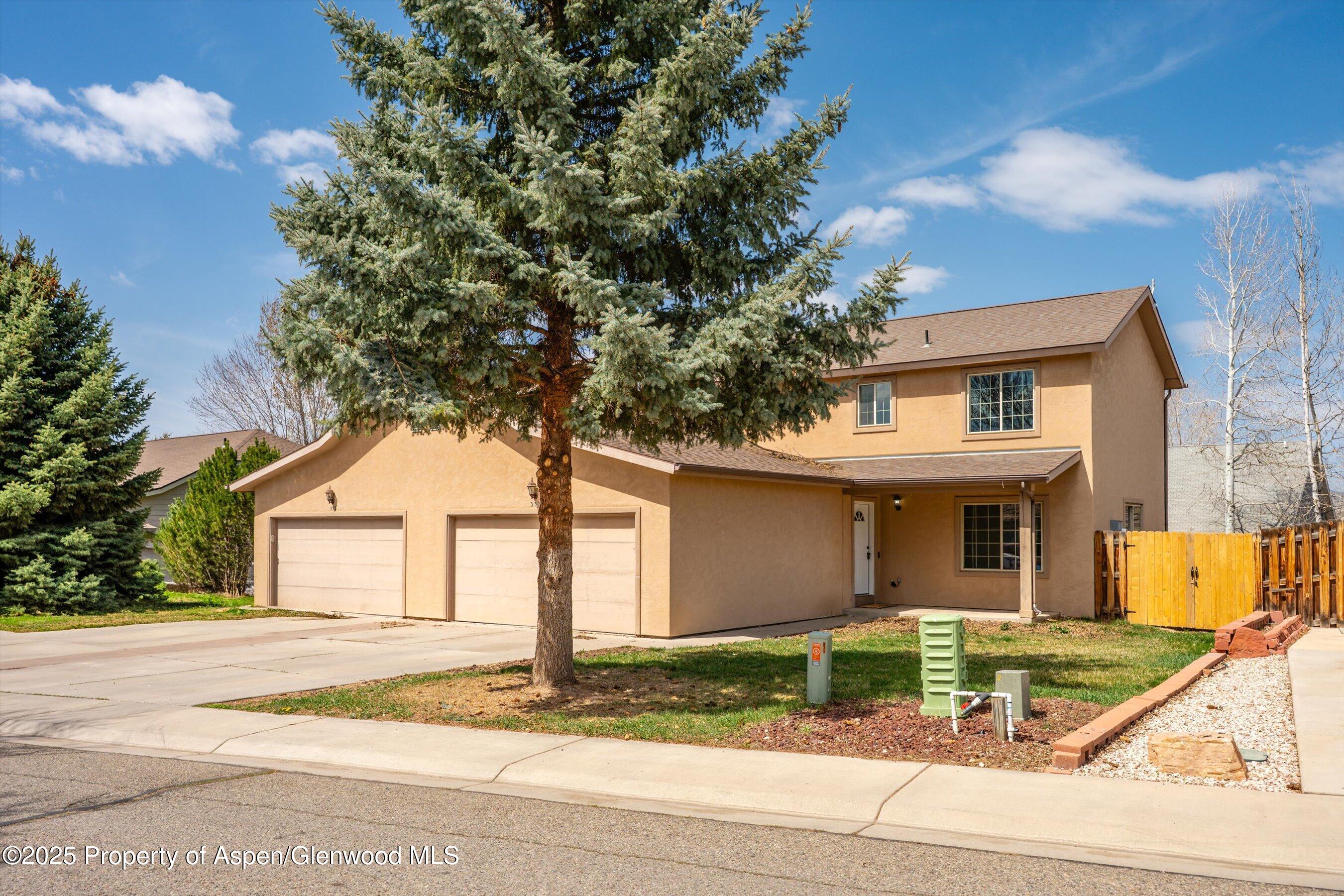230 S Golden Drive Property Photo