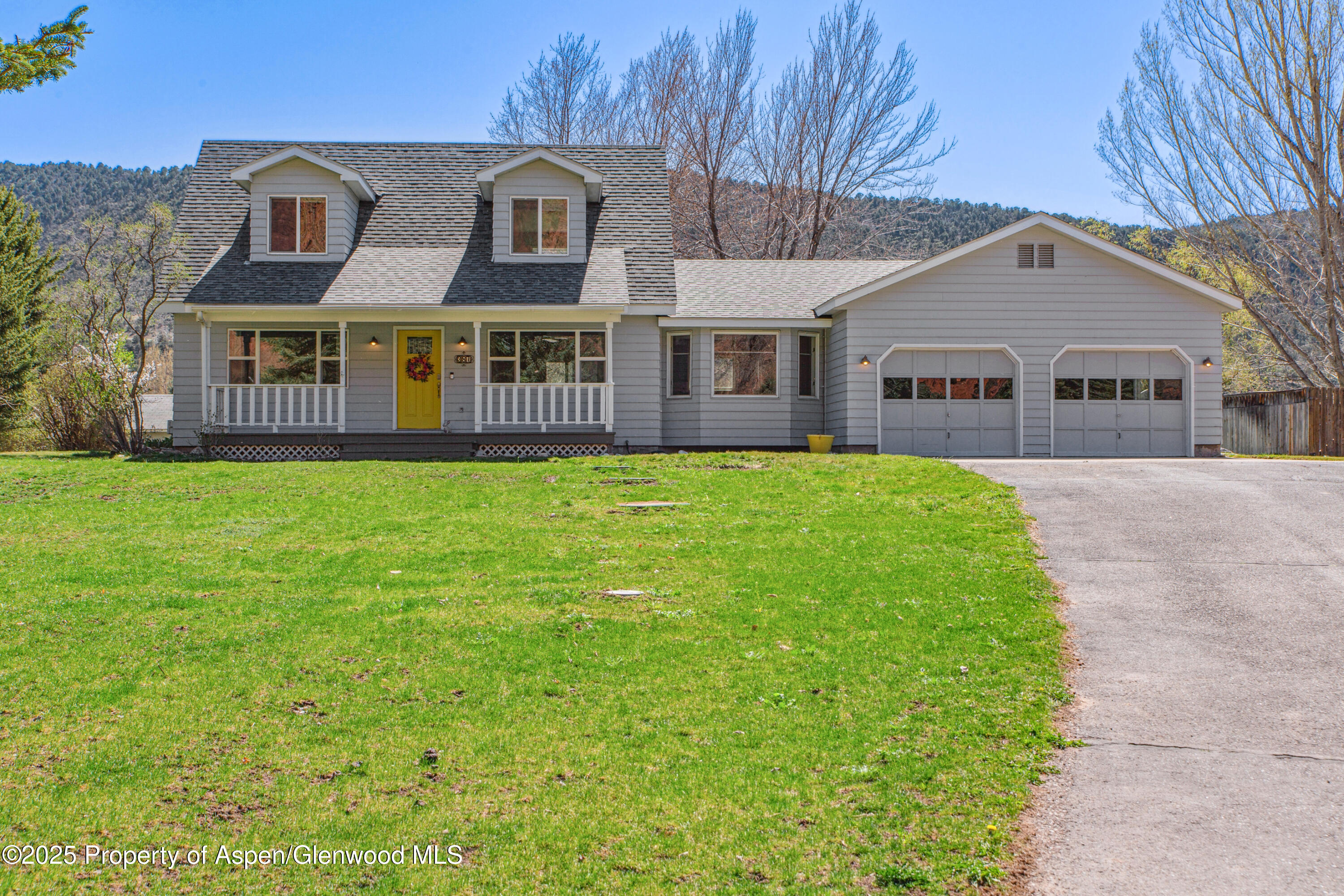 387 Meadow Lane Property Photo