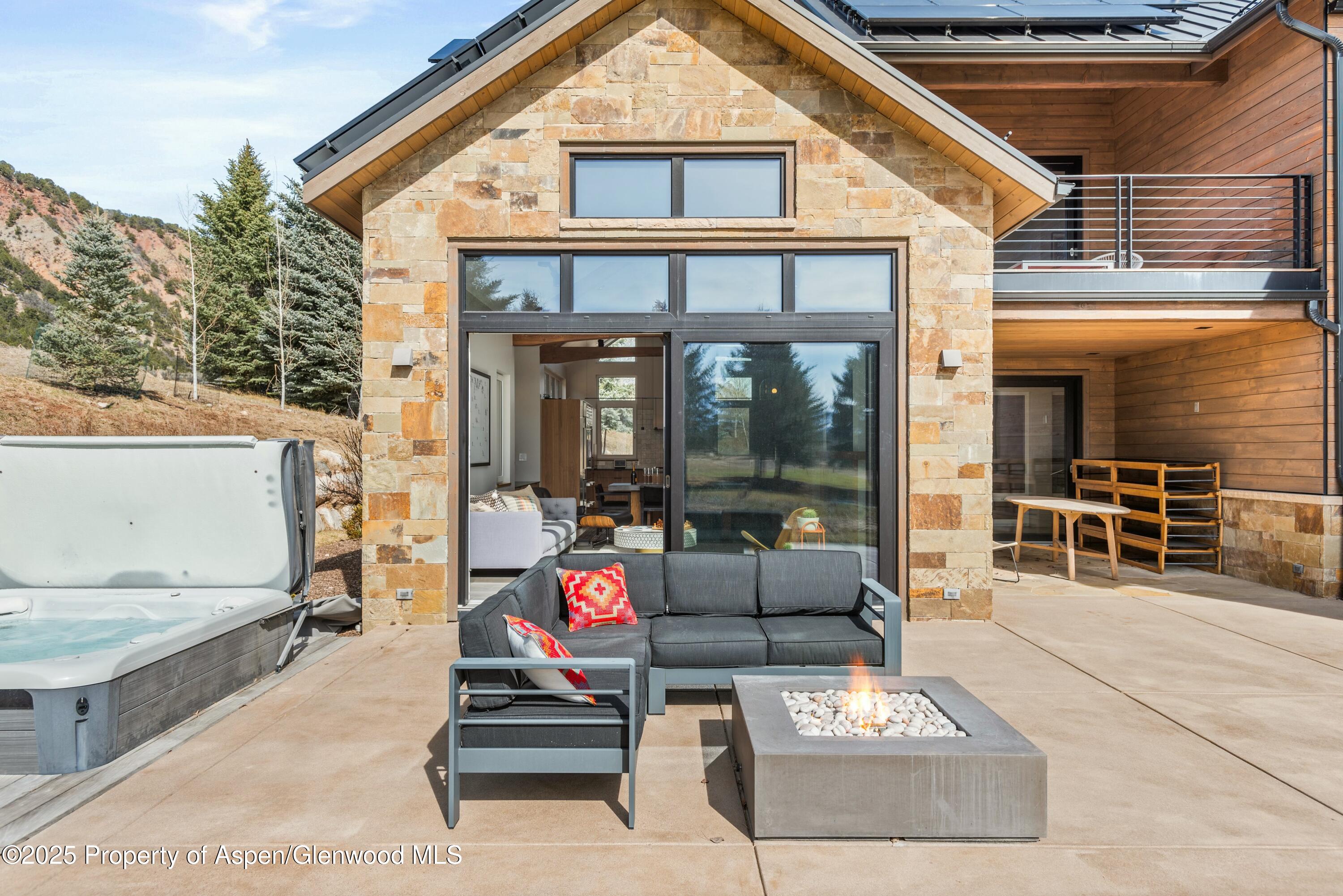649 Saddleback Road Property Photo 4