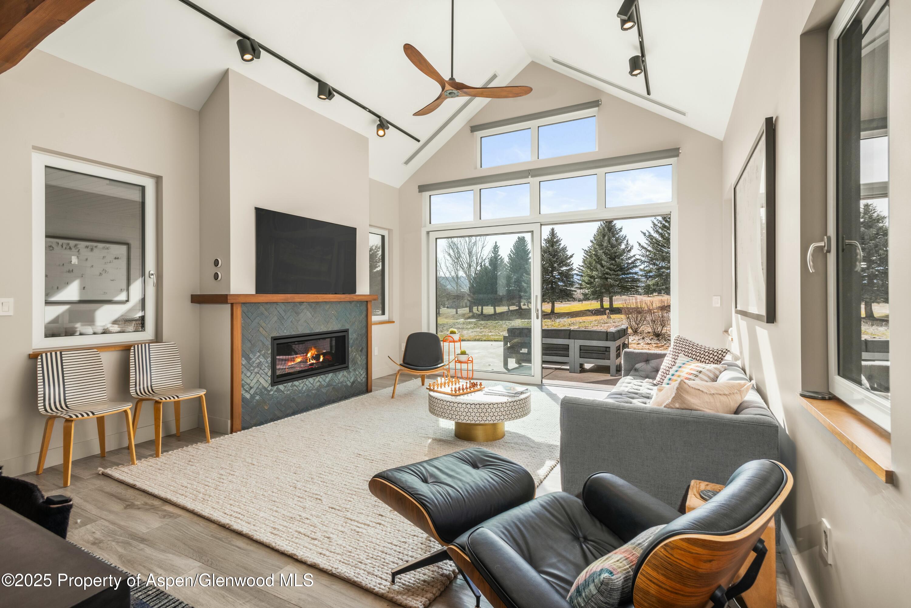 649 Saddleback Road Property Photo 7