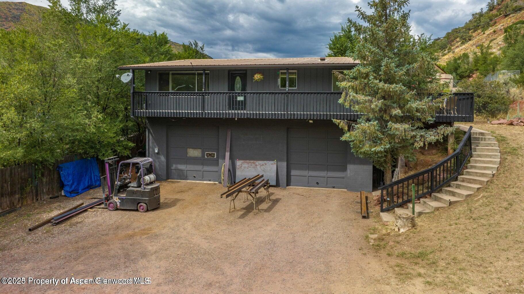 2558 Highway 82 Property Photo